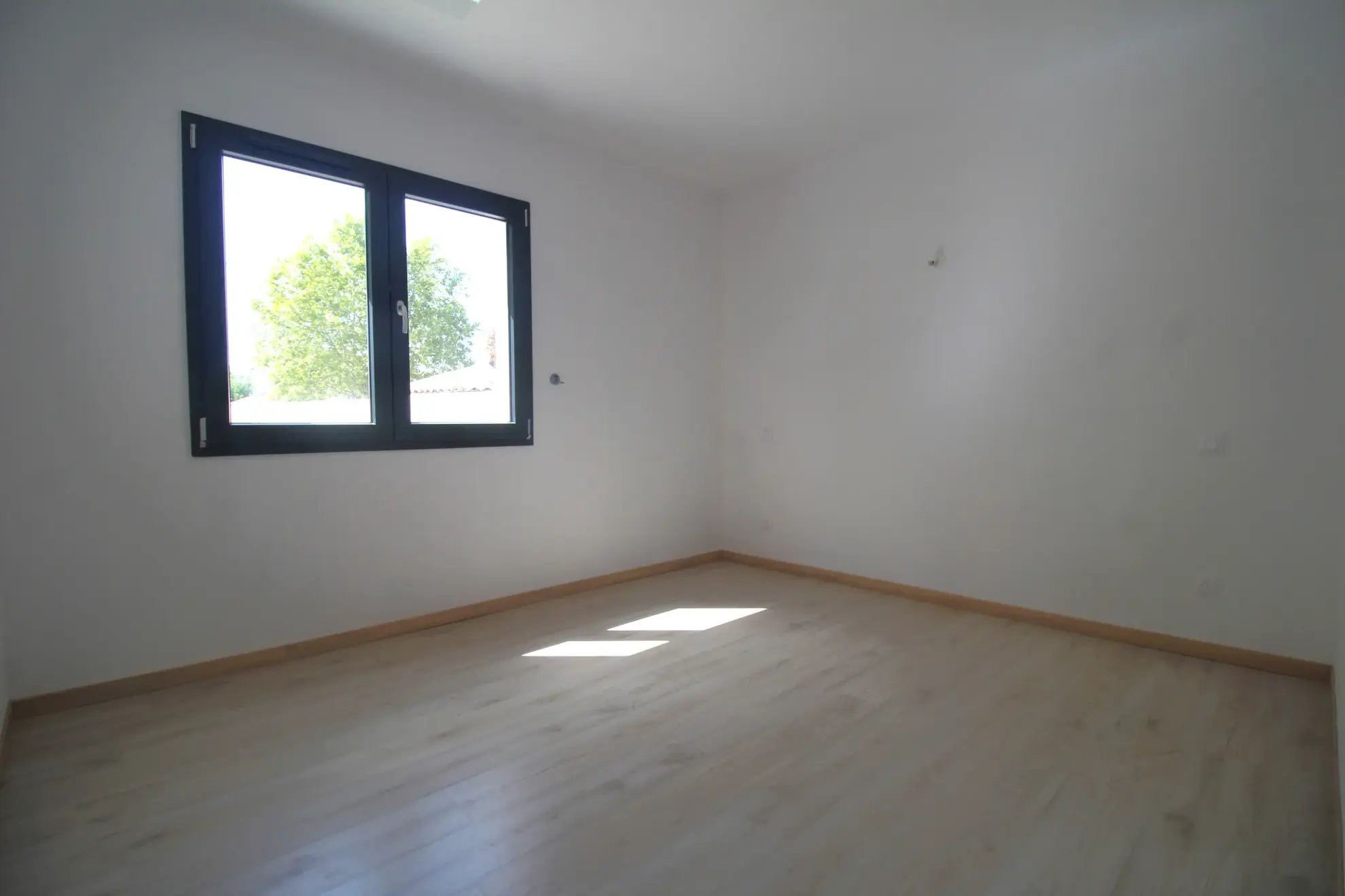 Maison récente de plain-pied de 107 m2 avec terrain piscinable à Tourouzelle 