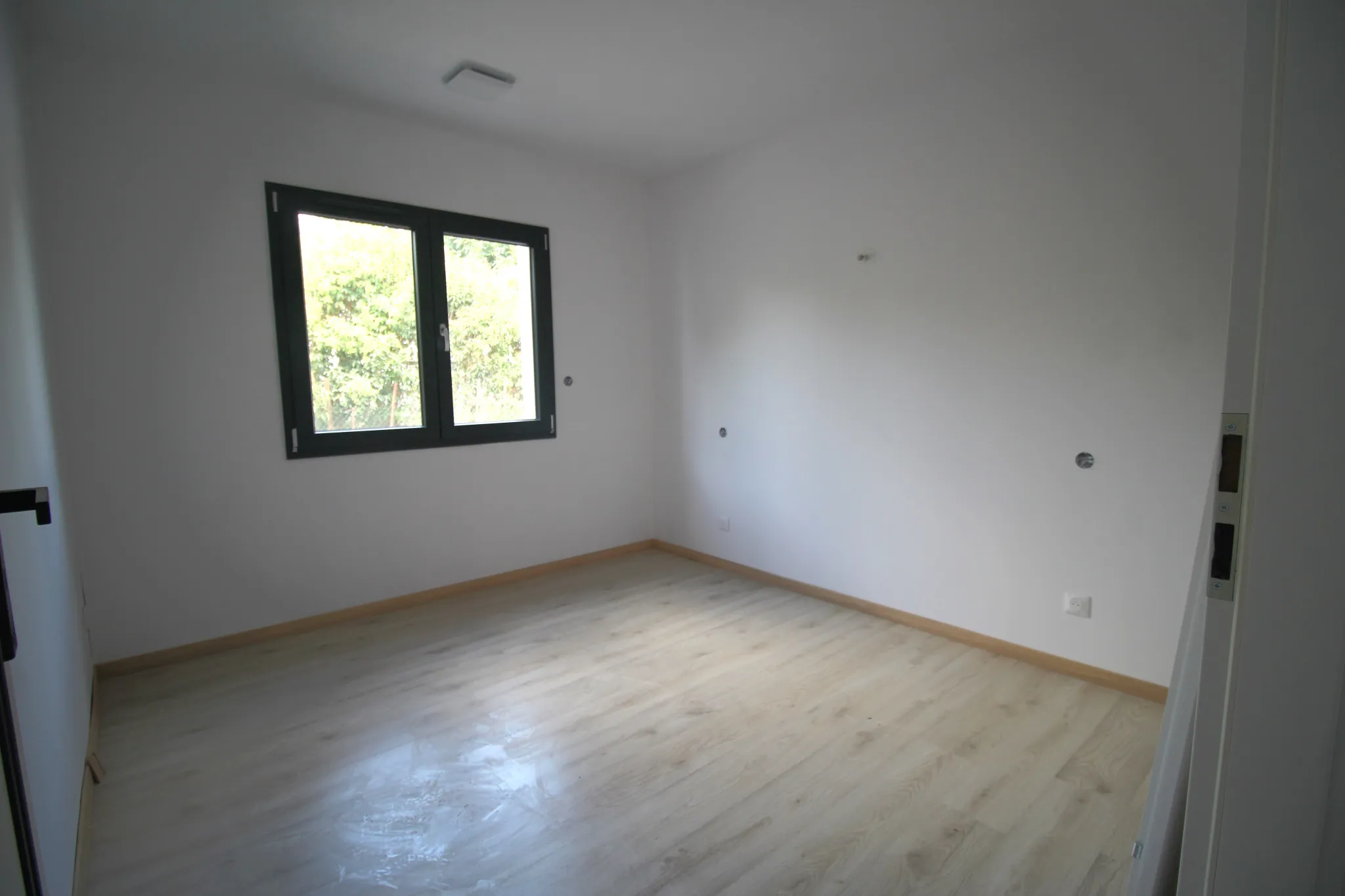 Maison récente de plain-pied de 107 m2 avec terrain piscinable à Tourouzelle 