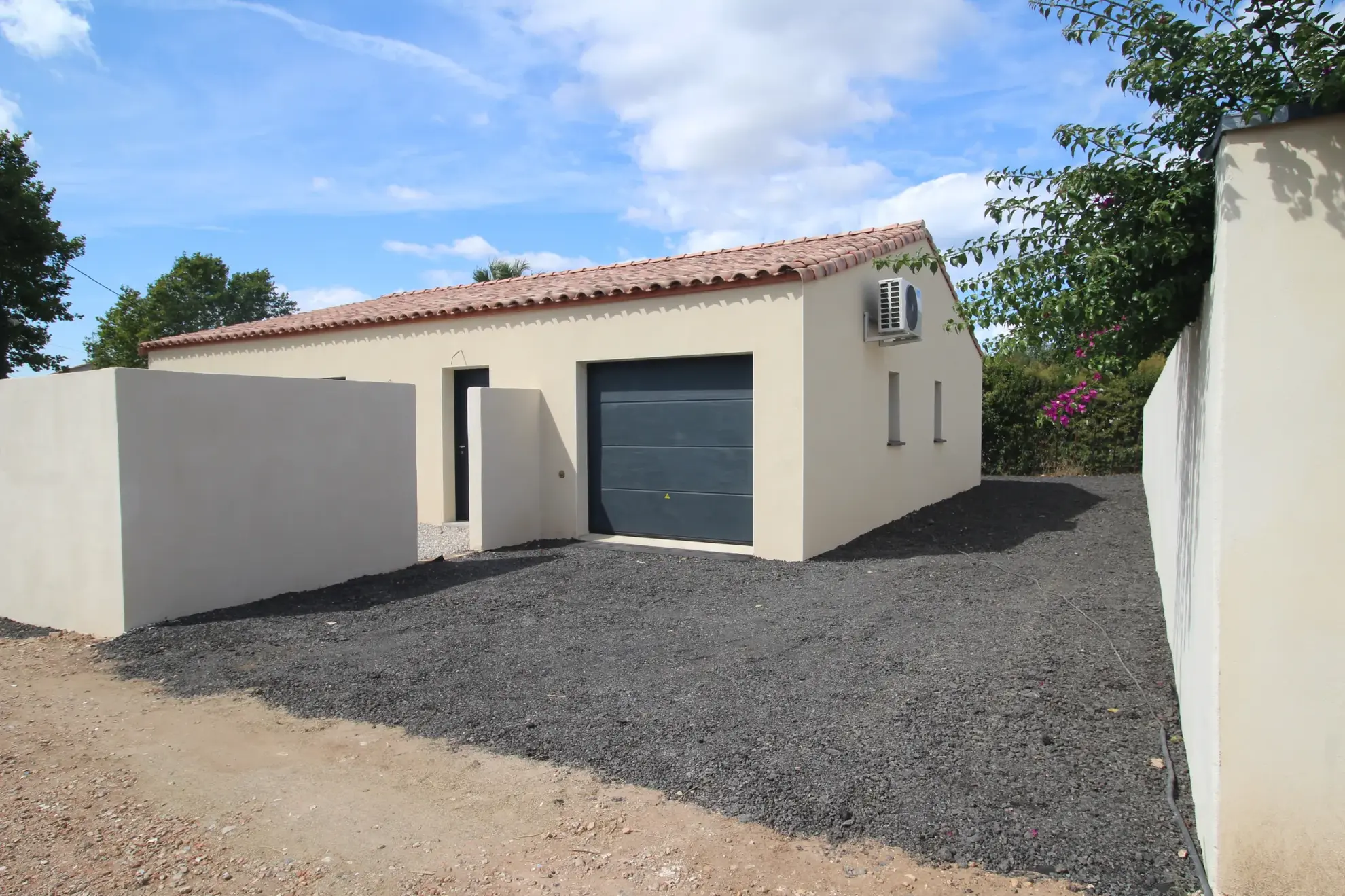 Maison récente de plain-pied de 107 m2 avec terrain piscinable à Tourouzelle 