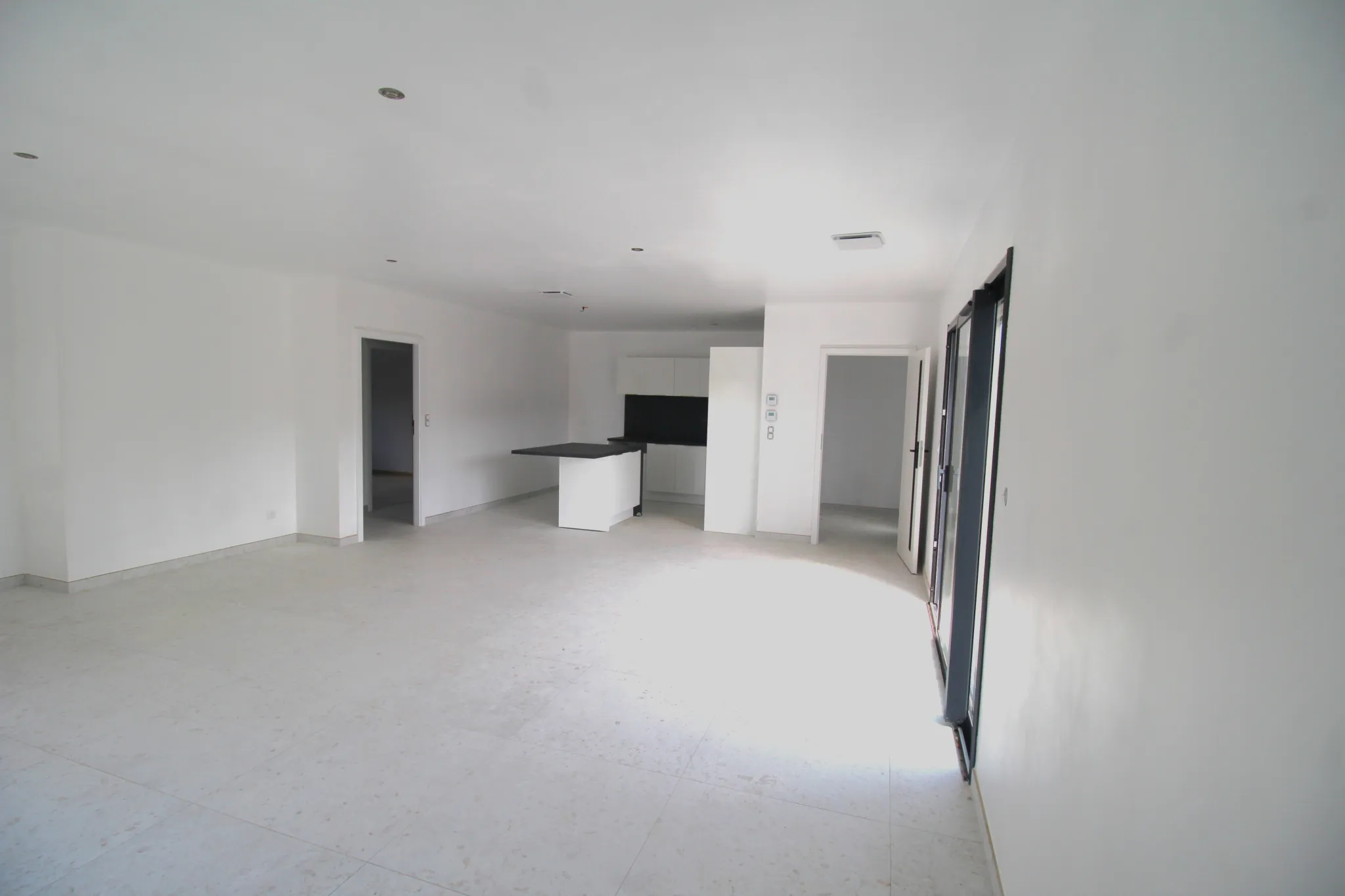 Maison récente de plain-pied de 107 m2 avec terrain piscinable à Tourouzelle 