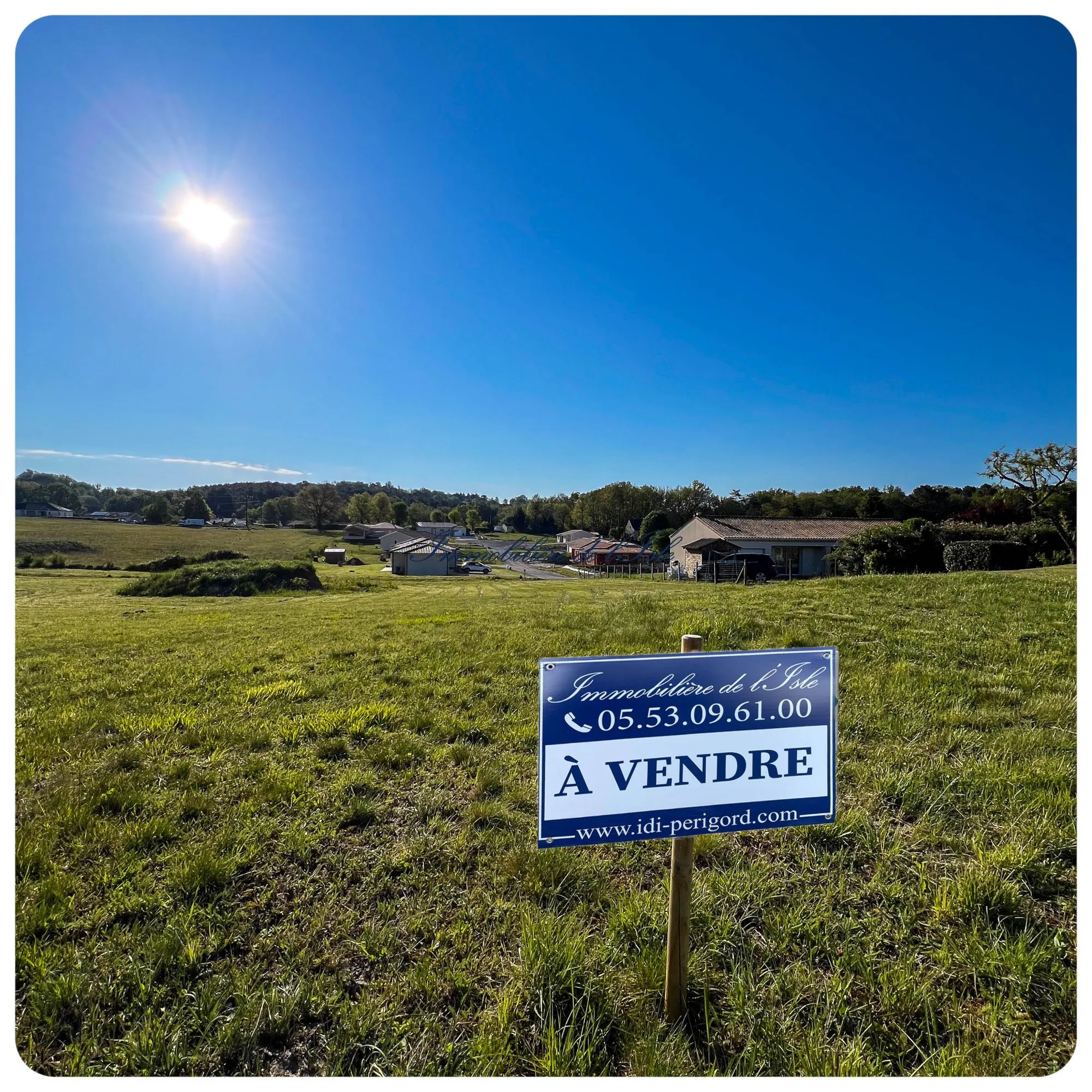 Terrain constructible viabilisé de 1544 m² à Champcevinel proche Périgueux