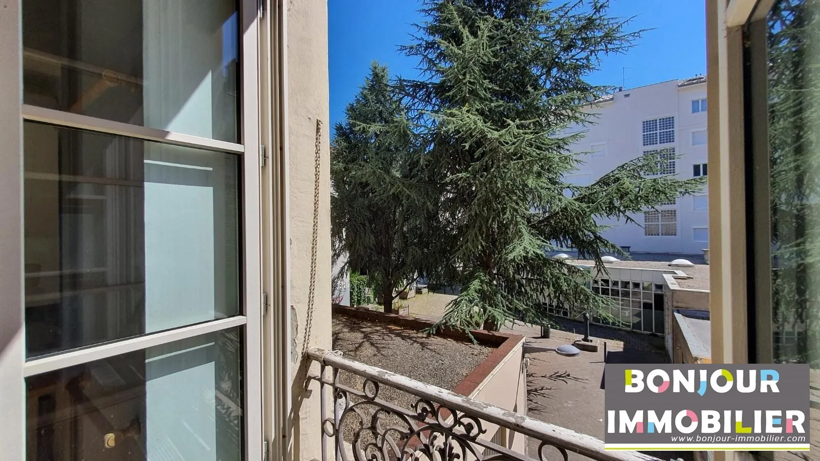 Très lumineux T2 de 48,04 m² à Grenoble proche tramway et gare