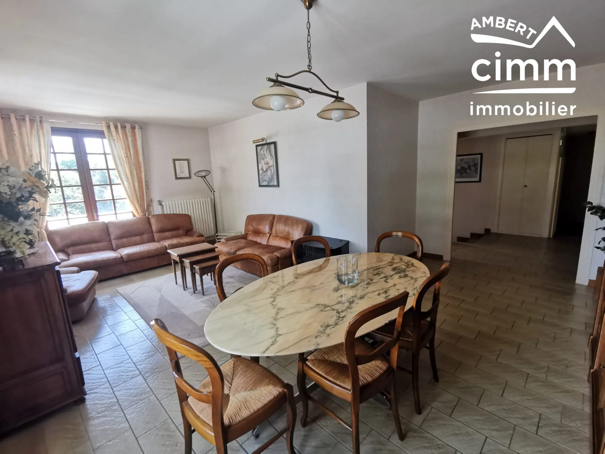 Maison à Viverols avec grand parc arboré, proche du centre, idéale pour rénovation 