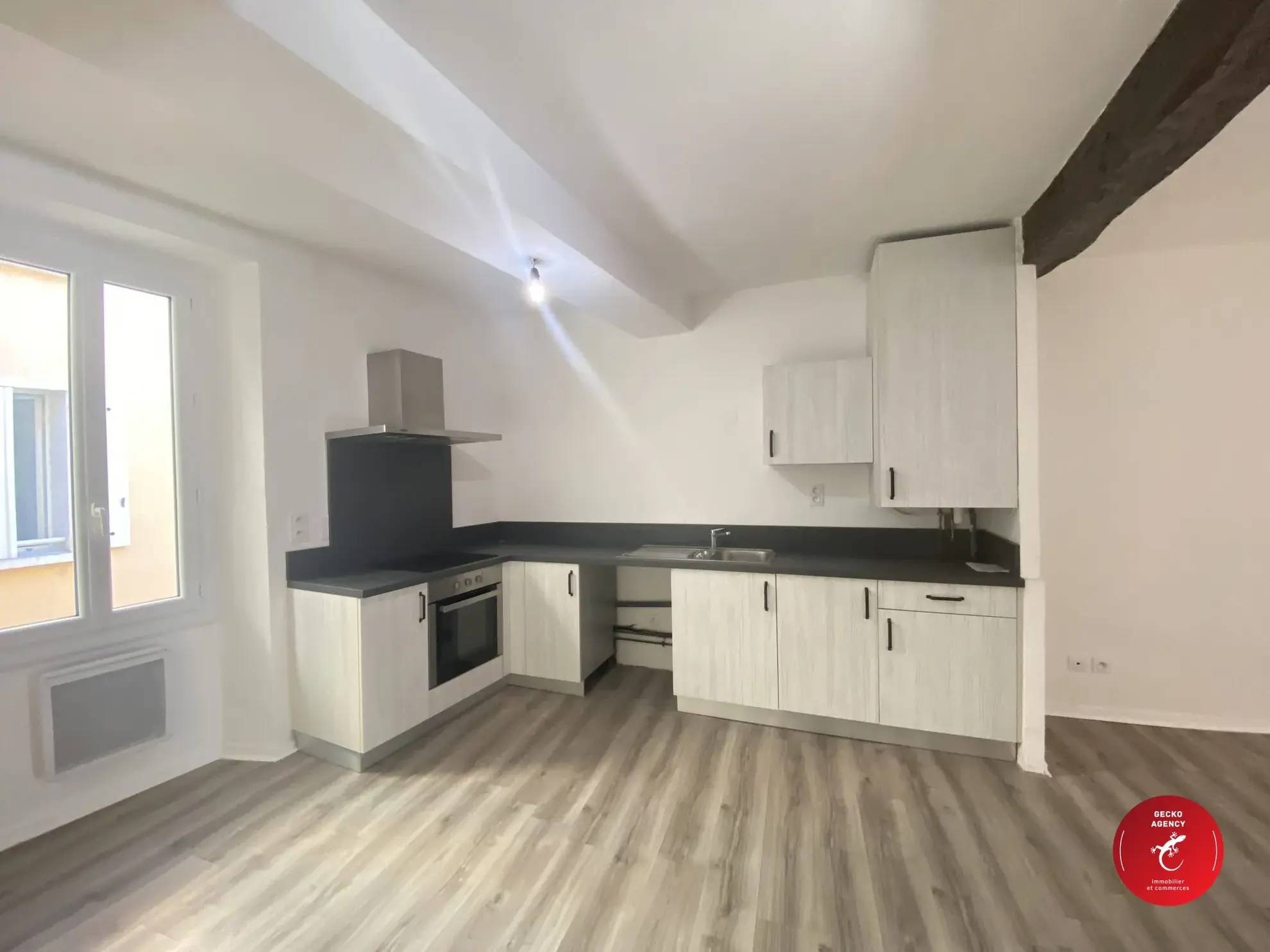 Cuisine Appartement 68m² au centre de La Motte avec 2 chambres 
