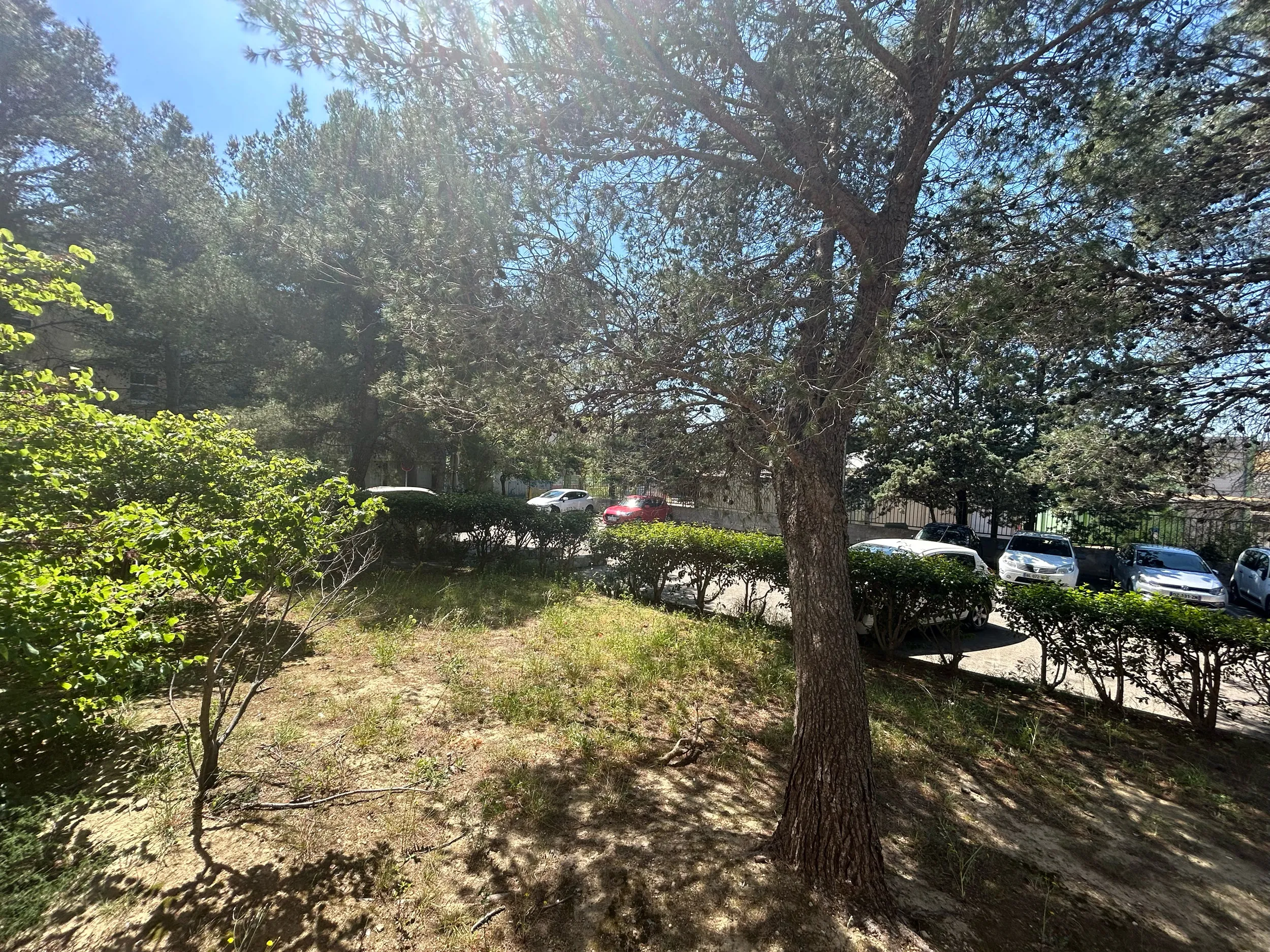 Appartement T2 lumineux de 49 m² à vendre à Istres au rez-de-chaussée