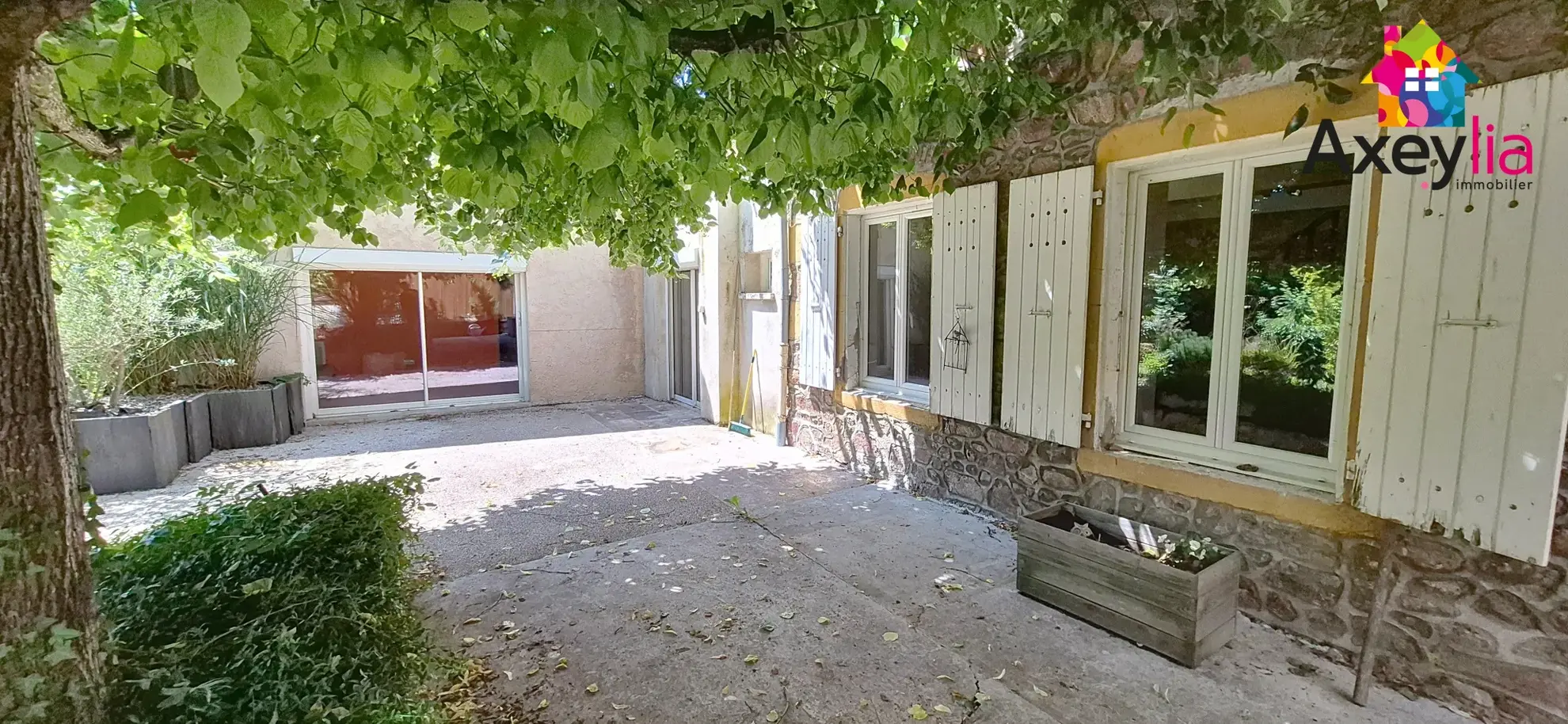 Maison à vendre de 137 m² avec 4 chambres et terrain à Chauffailles 