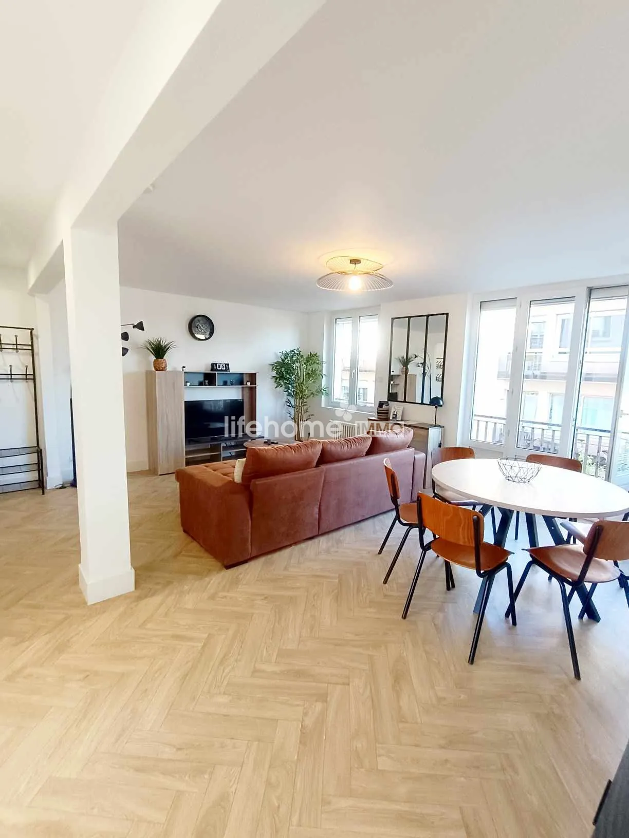 Appartement rénové à vendre au centre de Châteauroux - 62 m², 2 chambres, meublé