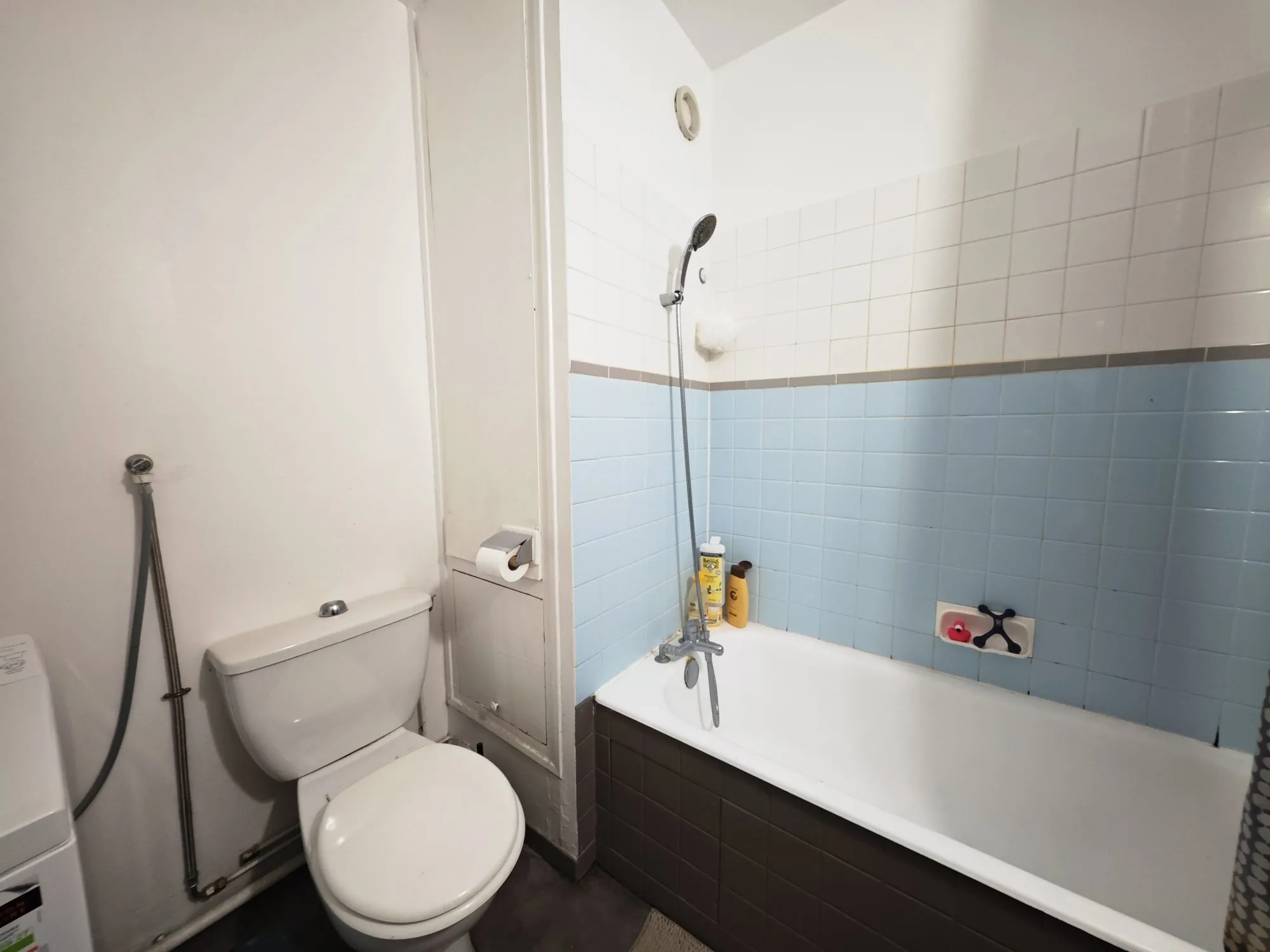 Studio Giraudeau-Rabelais à Tours – Emplacement idéal, lumineuse, sans travaux 