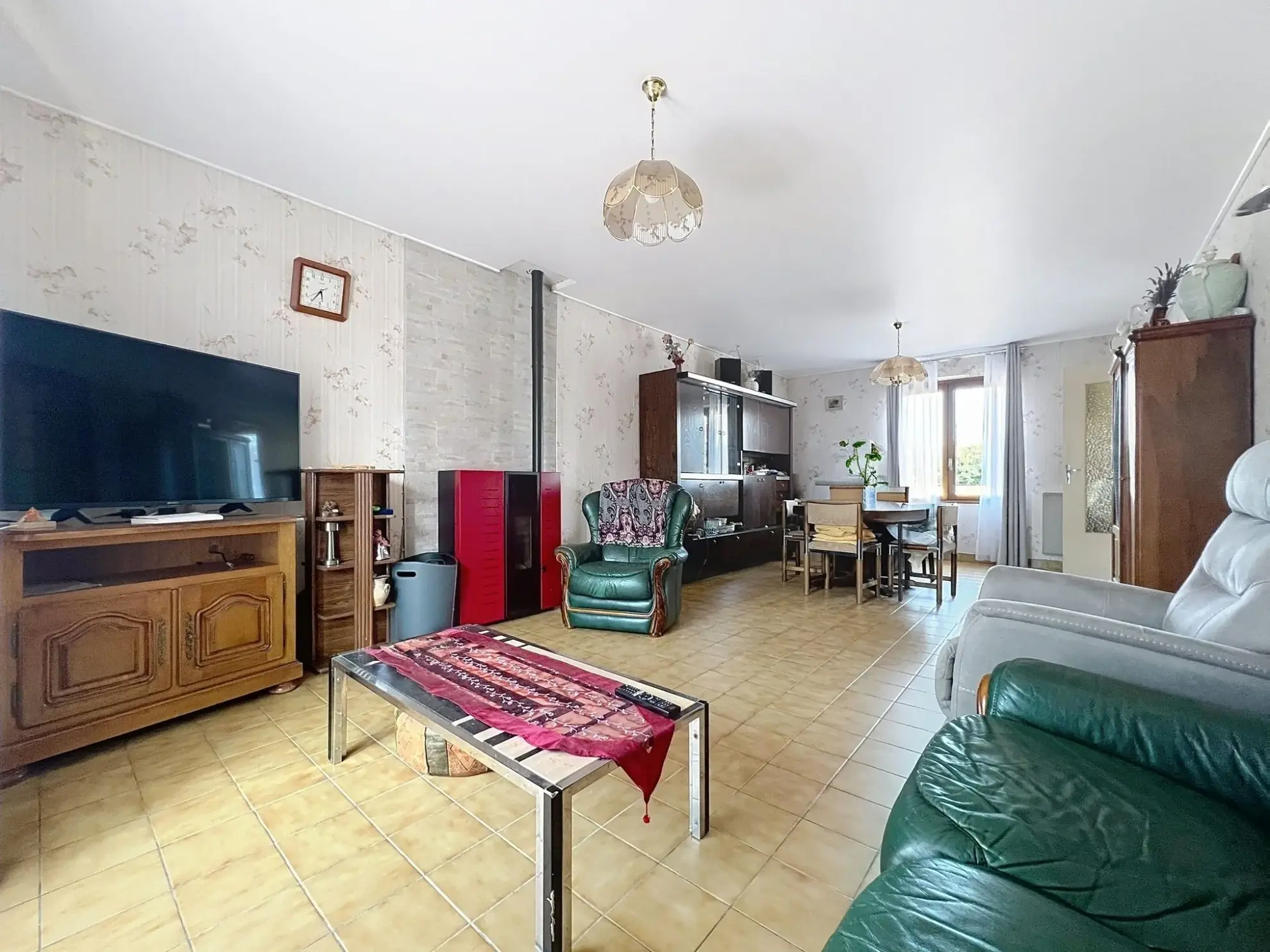 Maison 4 pièces de 87 m² à Saint Denis sur Loire, plain-pied, calme 