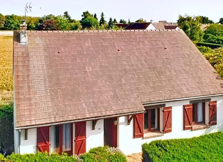 Maison 4 pièces de 87 m² à Saint Denis sur Loire, plain-pied, calme