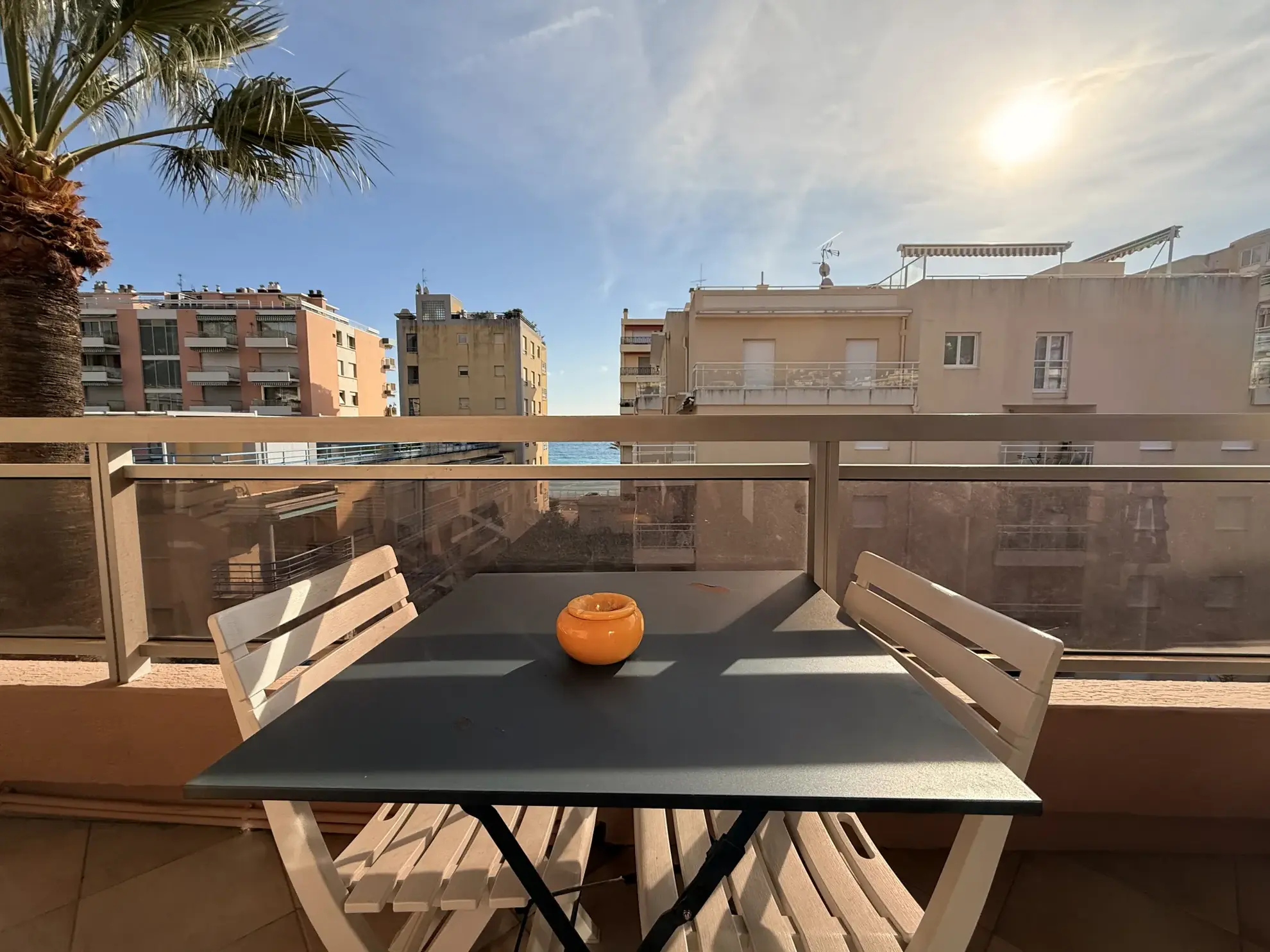 Studio lumineux avec balcon et vue mer à Roquebrune-Cap-Martin