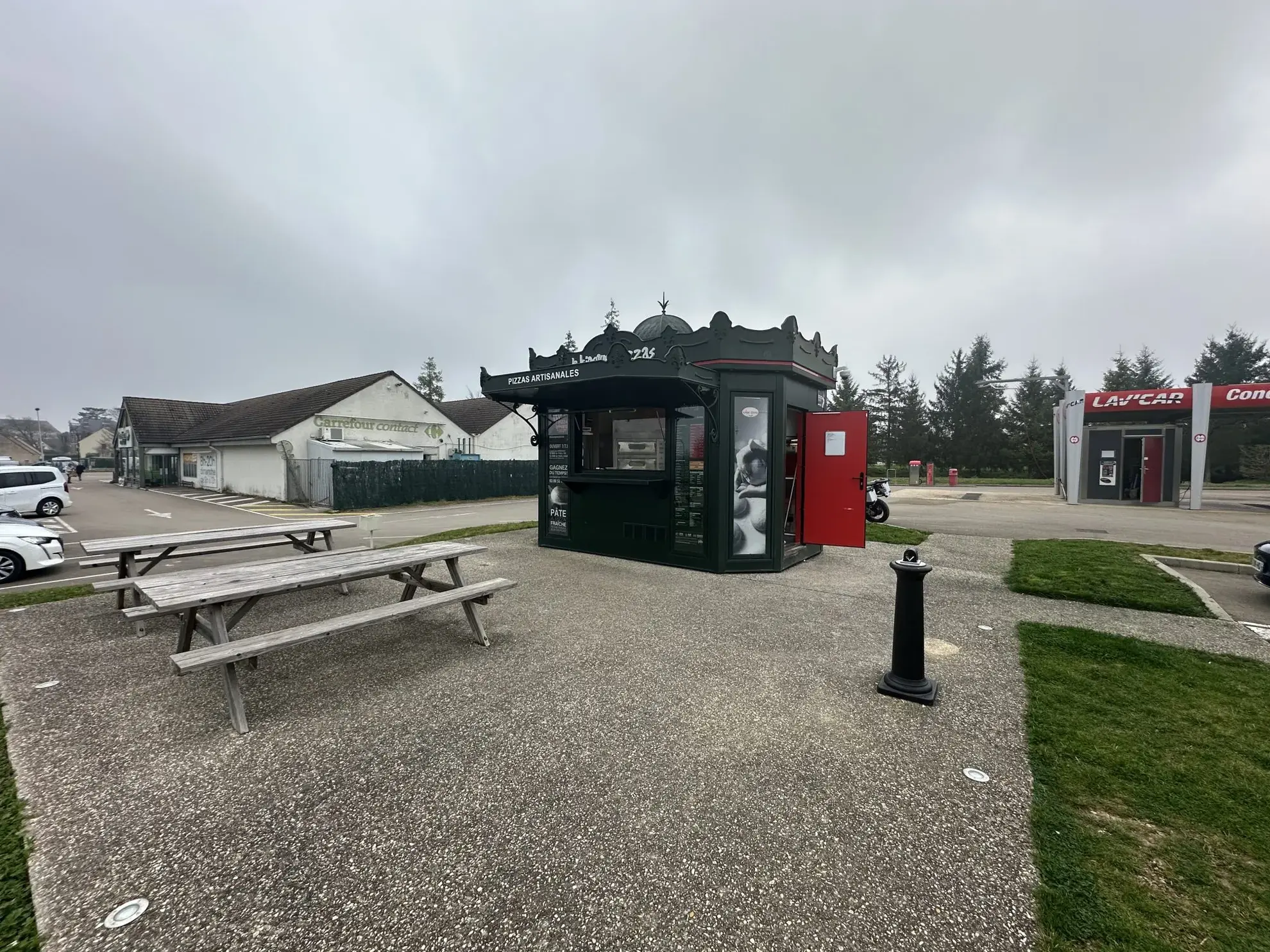Kiosque à pizza à vendre à Ligny-le-Châtel – Emplacement stratégique avec forte clientèle