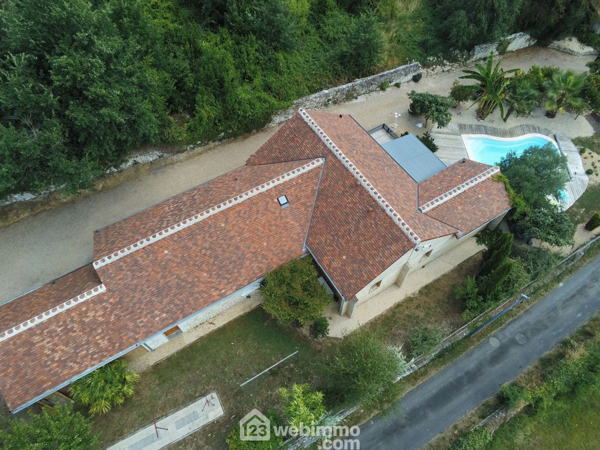Villa de 135 m² avec piscine à Châtellerault, construction écologique de 2015