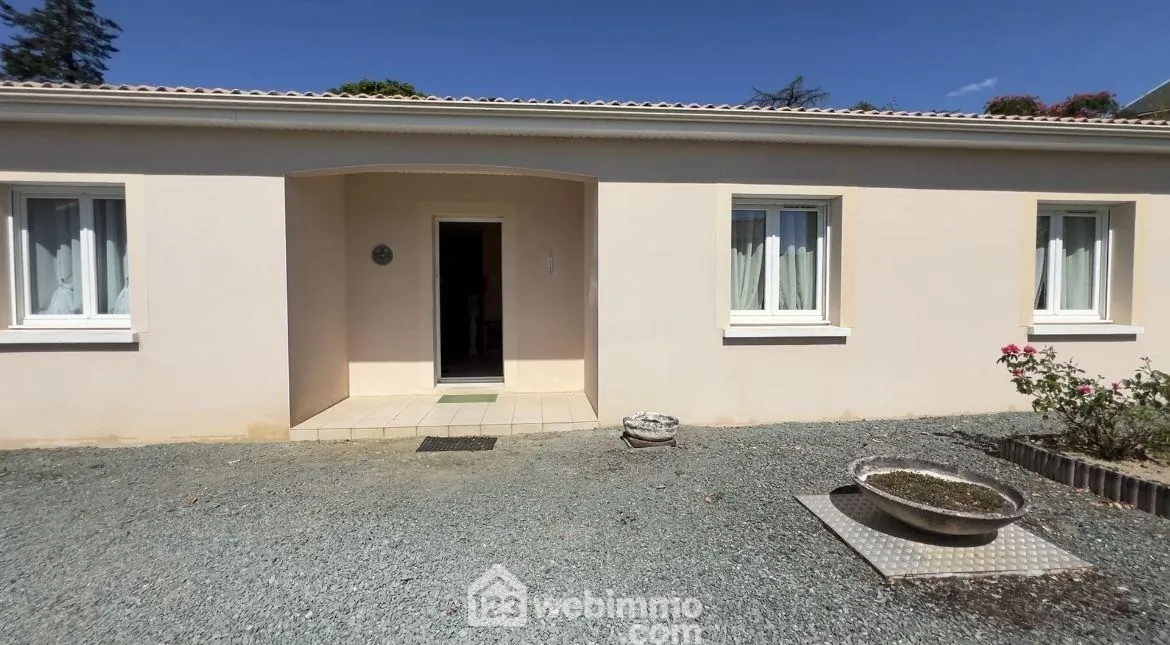 Maison 101 m² à Saint-Pardoux avec 3 chambres, garage et jardin 