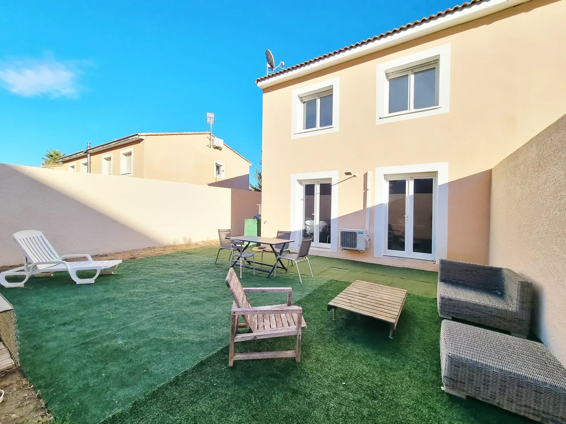 Magnifique maison 3 faces de 83 m² avec garage à Béziers dans le quartier Montimaran