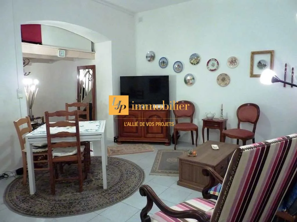 Appartement 2 pièces à Montpellier proche fac de droit, parfait état, sous-sol aménageable