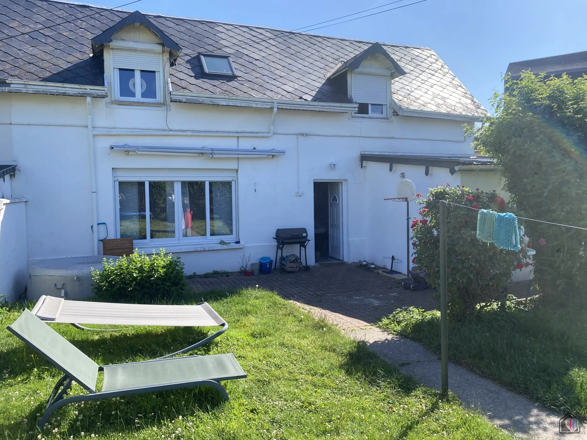 Belle maison de campagne à Saint-Léonard avec jardin et grande luminosité 