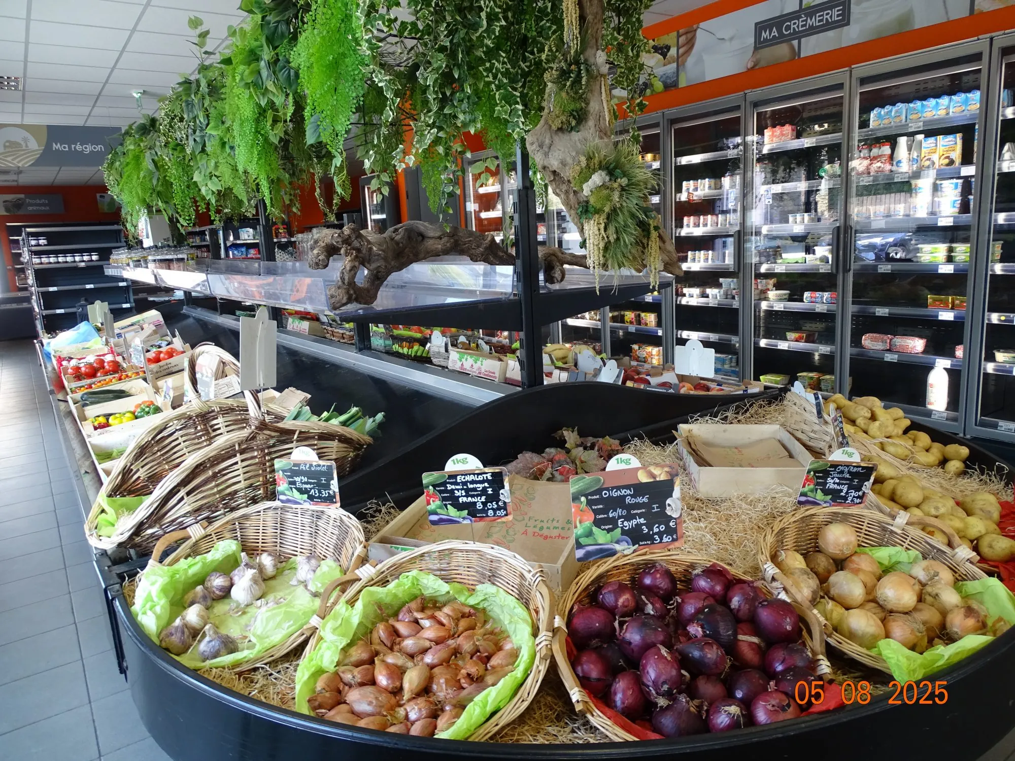 Superette de 230 m² à Saint-Malo à vendre, équipée et rentable 