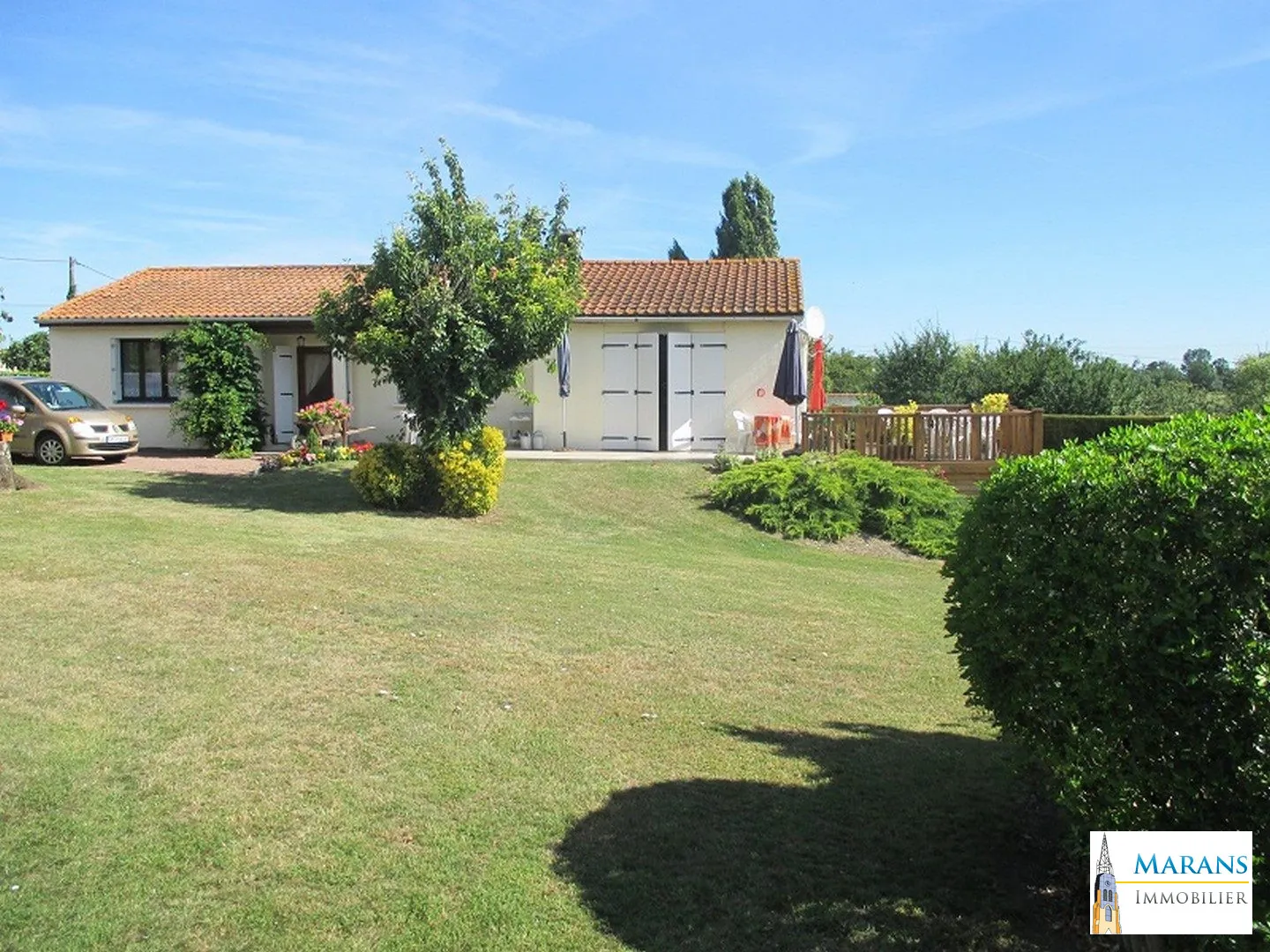 Maison 1 côté Ouest À vendre ensemble de deux maisons avec piscine à Sableau, La Rochelle