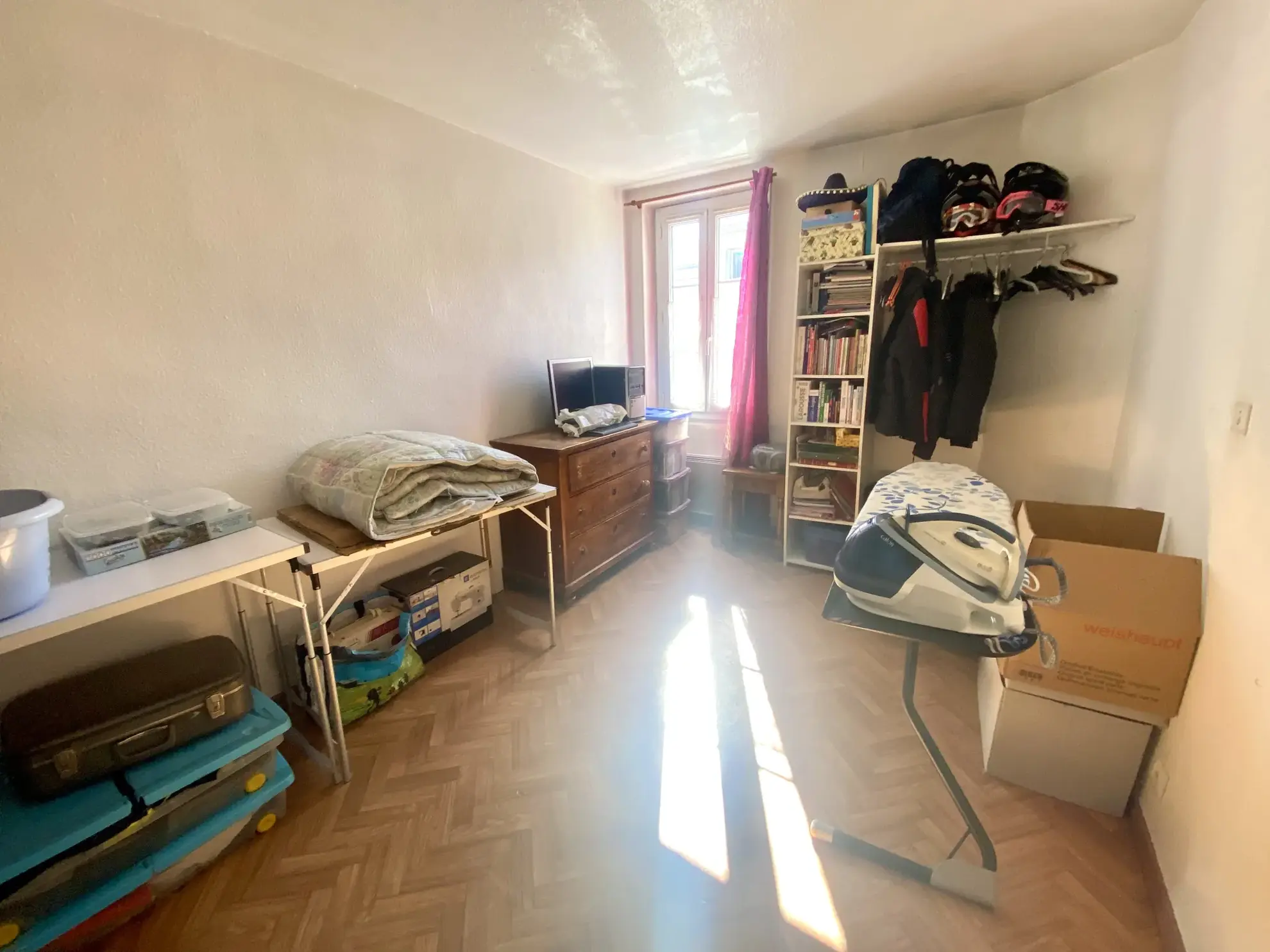 Appartement de 53 m² à Montélimar avec cave et cour intérieure pour investissement 