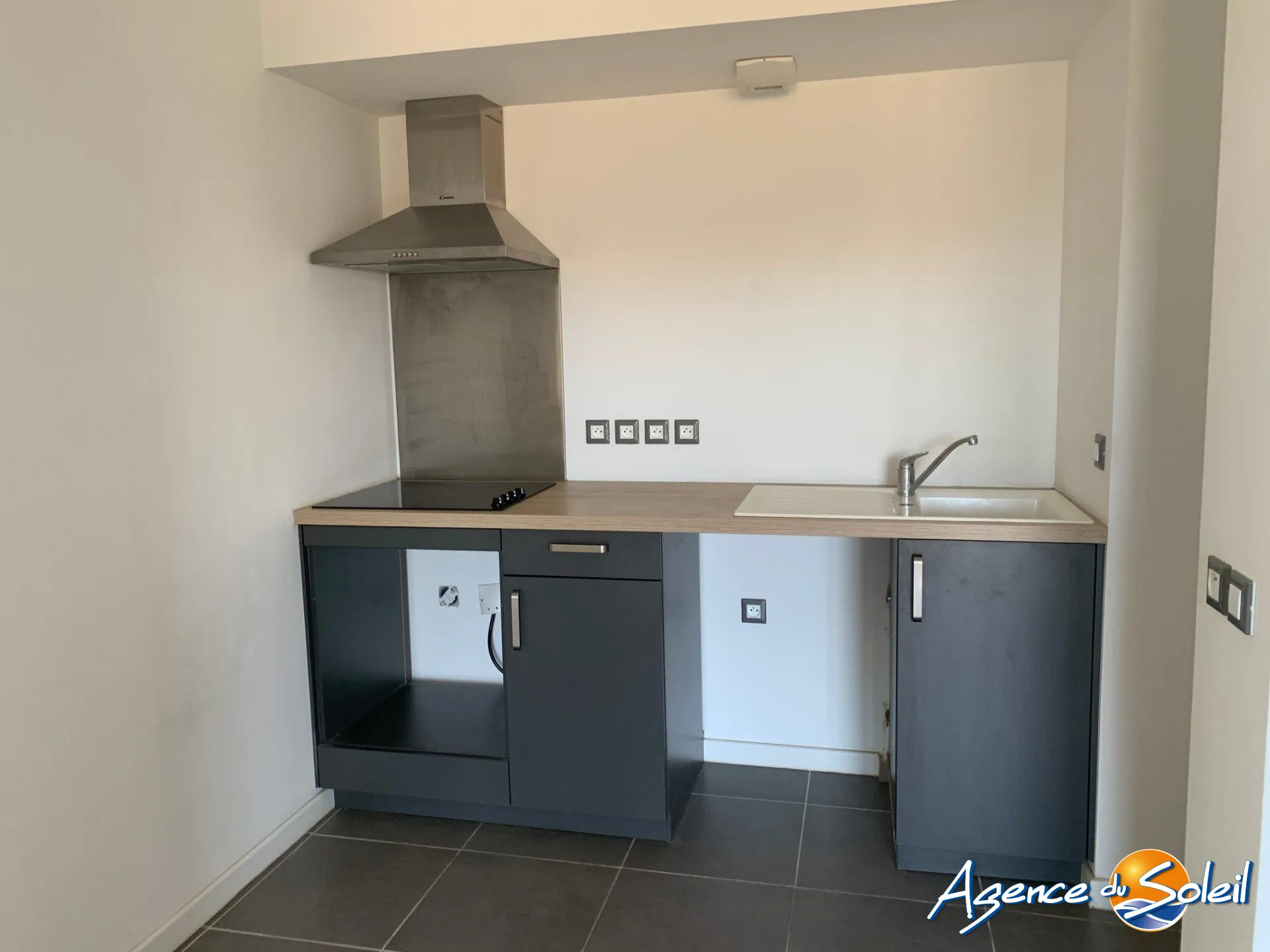 Appartement T2 à Saint-Cyprien Village avec parking et rendement locatif optimal 