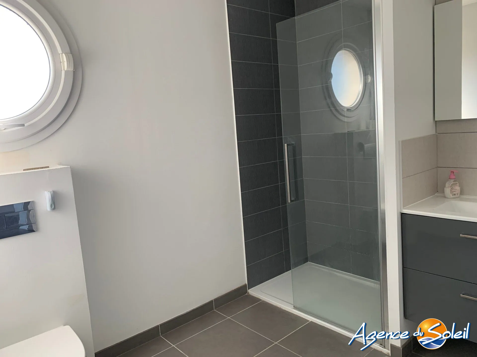 Appartement T2 à Saint-Cyprien Village avec parking et rendement locatif optimal 