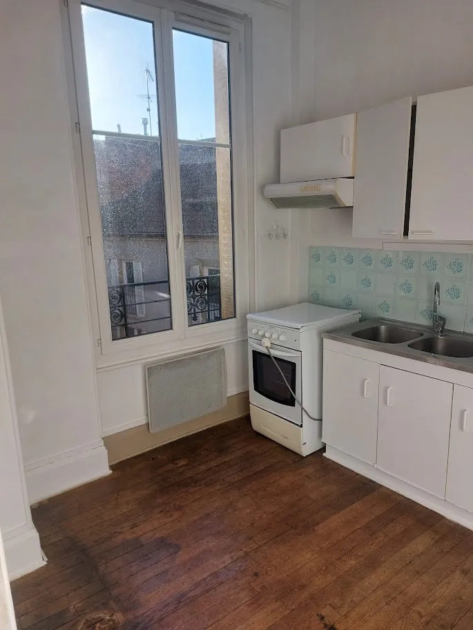 Bel appartement rénové de 44,18 m² à Vichy proche mairie pour vente 