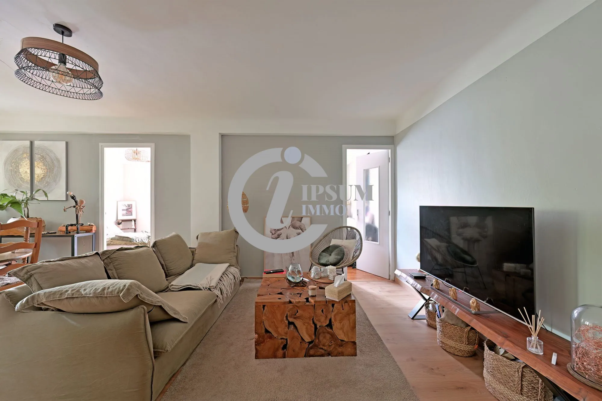 Appartement T3 lumineux de 59,39 m² à Sète avec séjour spacieux et proximité commodités 