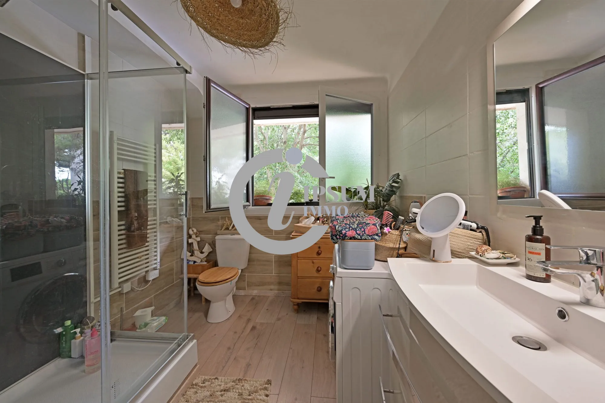 Appartement T3 lumineux de 59,39 m² à Sète avec séjour spacieux et proximité commodités 