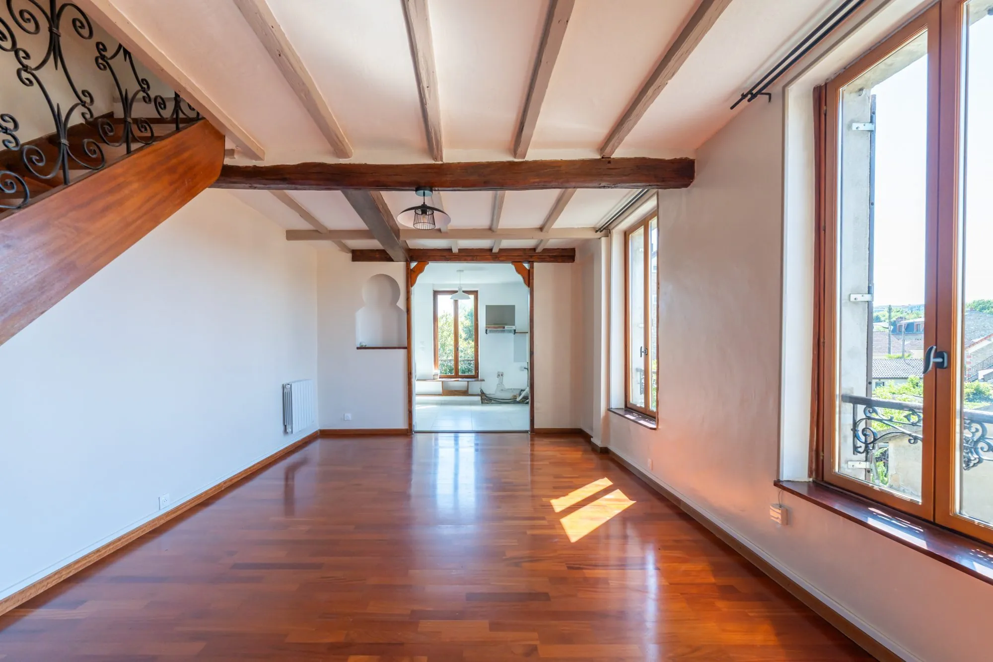 Appartement T3 avec jardin privatif à Corbeil-Essonnes - Charme et tranquillité