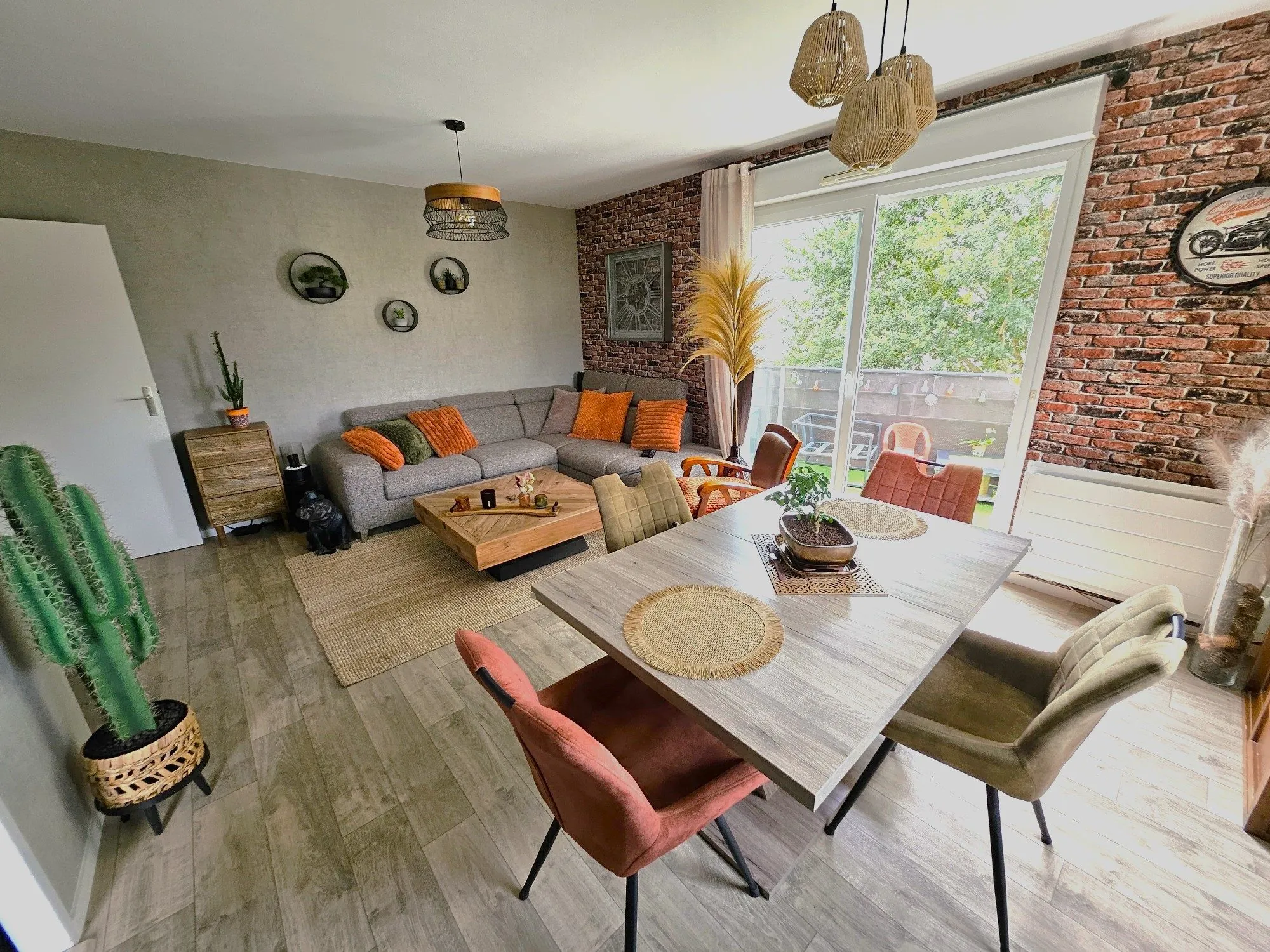 Appartement T3 avec terrasse à Chavagne - Proche bourg et commodités 