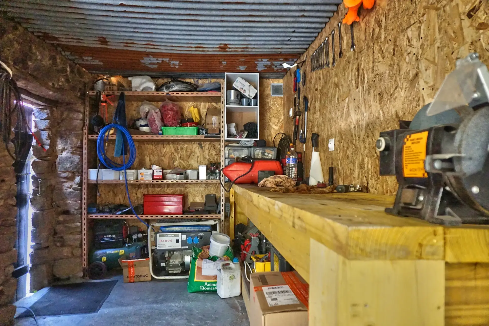 Maison en pierre rénovée avec dépendances à Yvias près de Paimpol 