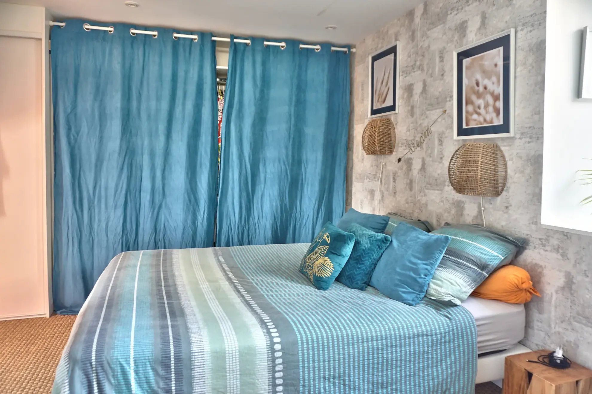 Maison en pierre rénovée avec dépendances à Yvias près de Paimpol 