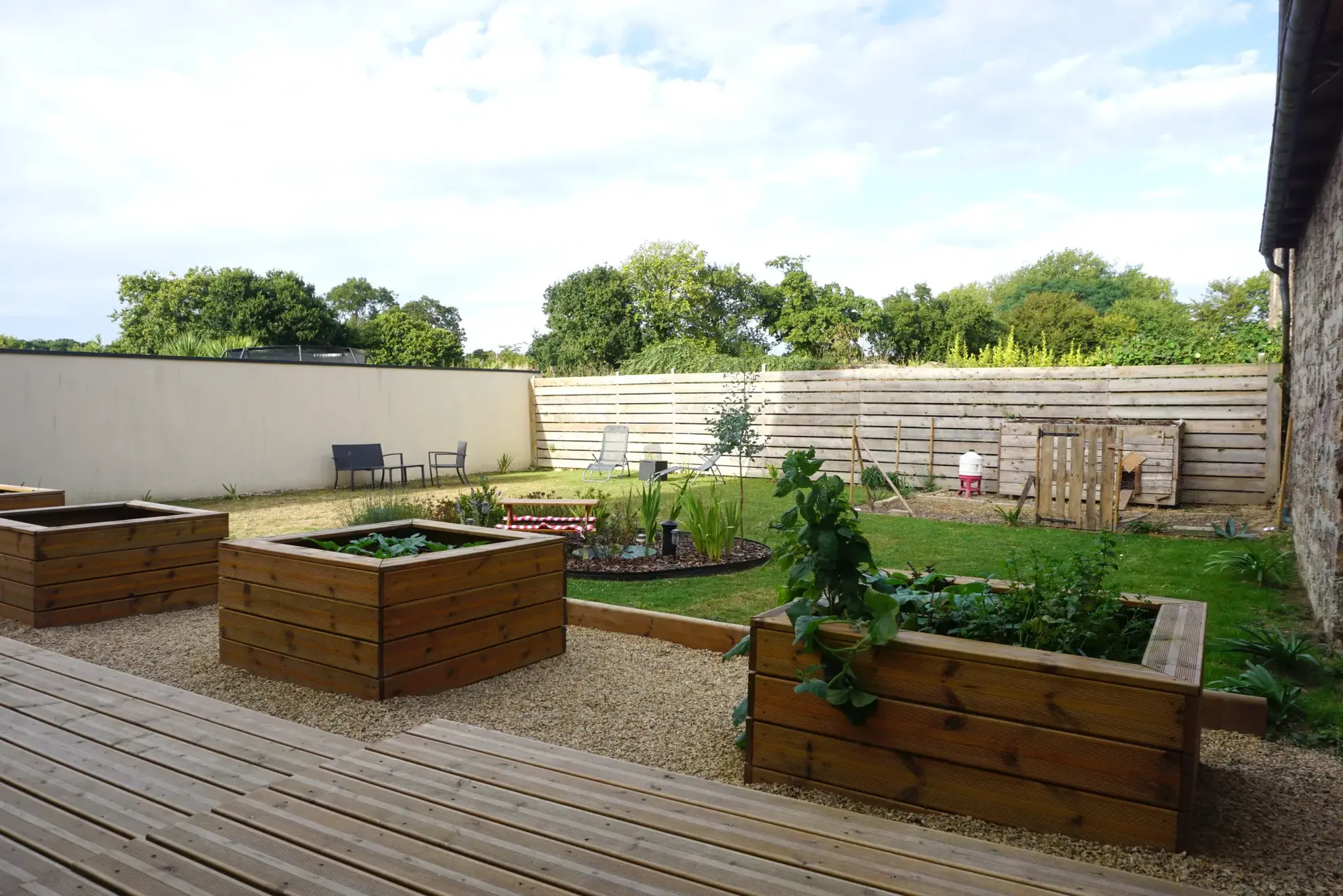 Maison en pierre rénovée avec dépendances à Yvias près de Paimpol 