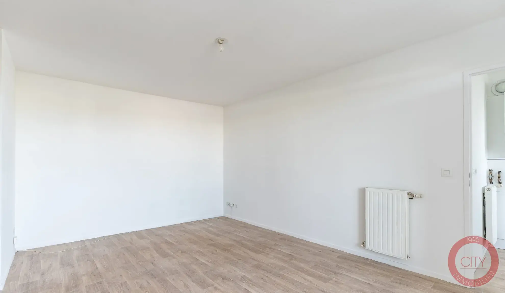 CHAMBRE 2 Appartement T3 lumineux avec terrasse à Cenon - Confort et Proximité 