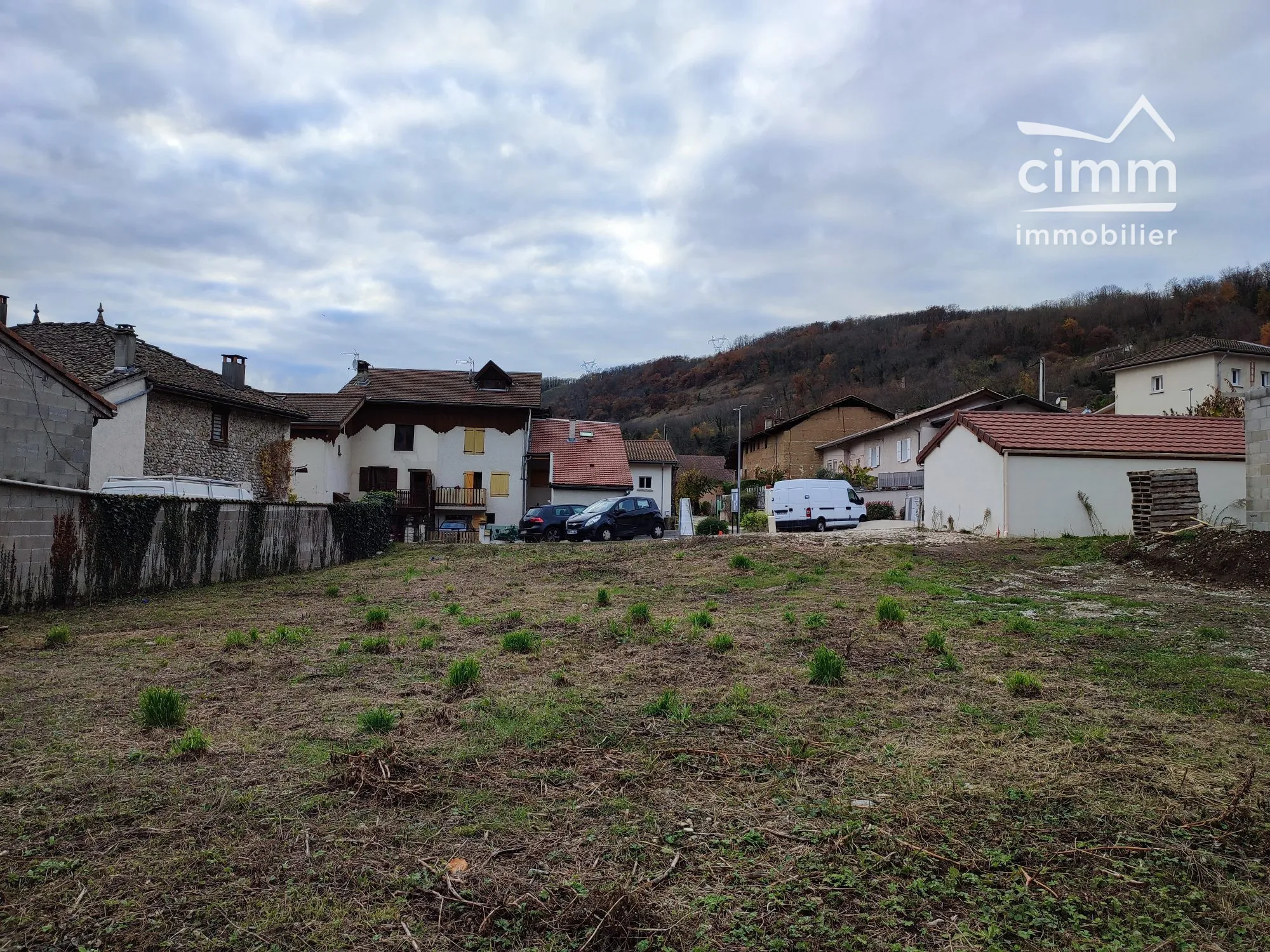 Terrain constructible de 645 m² à Vourey en zone Uafv 