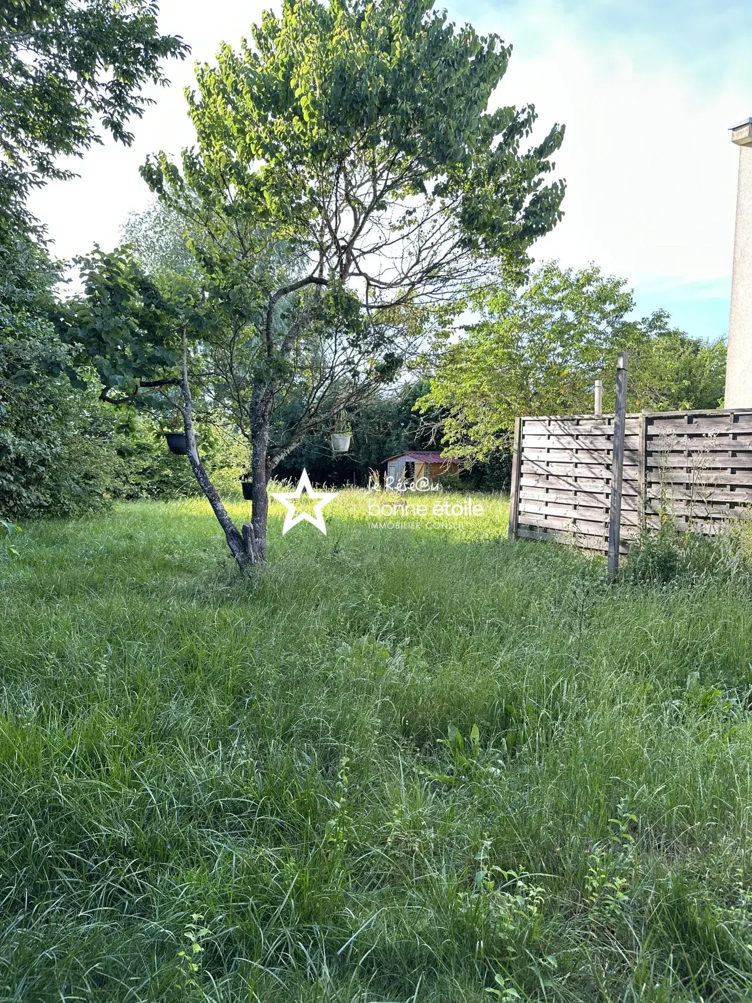 Maison individuelle à Richebourg proche autoroute - 4 chambres, grand terrain 