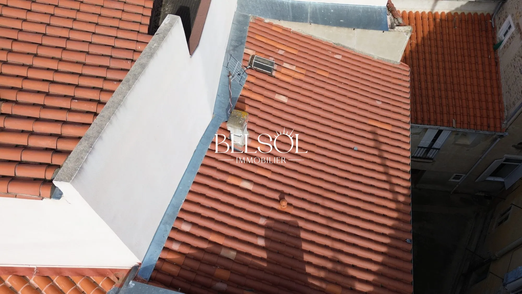 Maison de village à Prades avec options de rénovation et potentiel locatif 