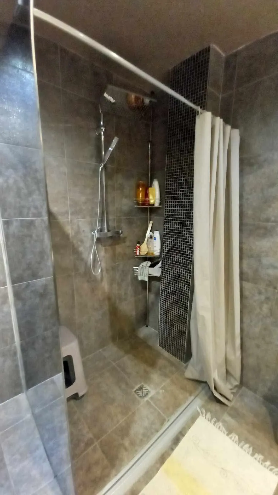 Appartement T3 rénové face à la gare à Tourcoing 