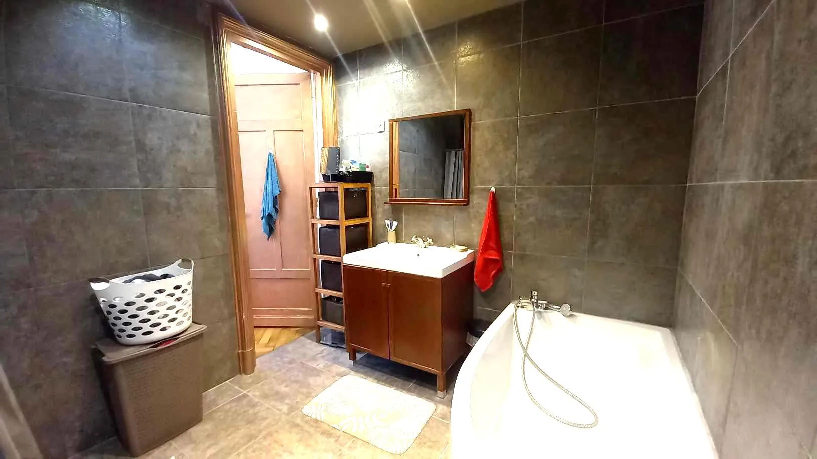 Appartement T3 rénové face à la gare à Tourcoing 