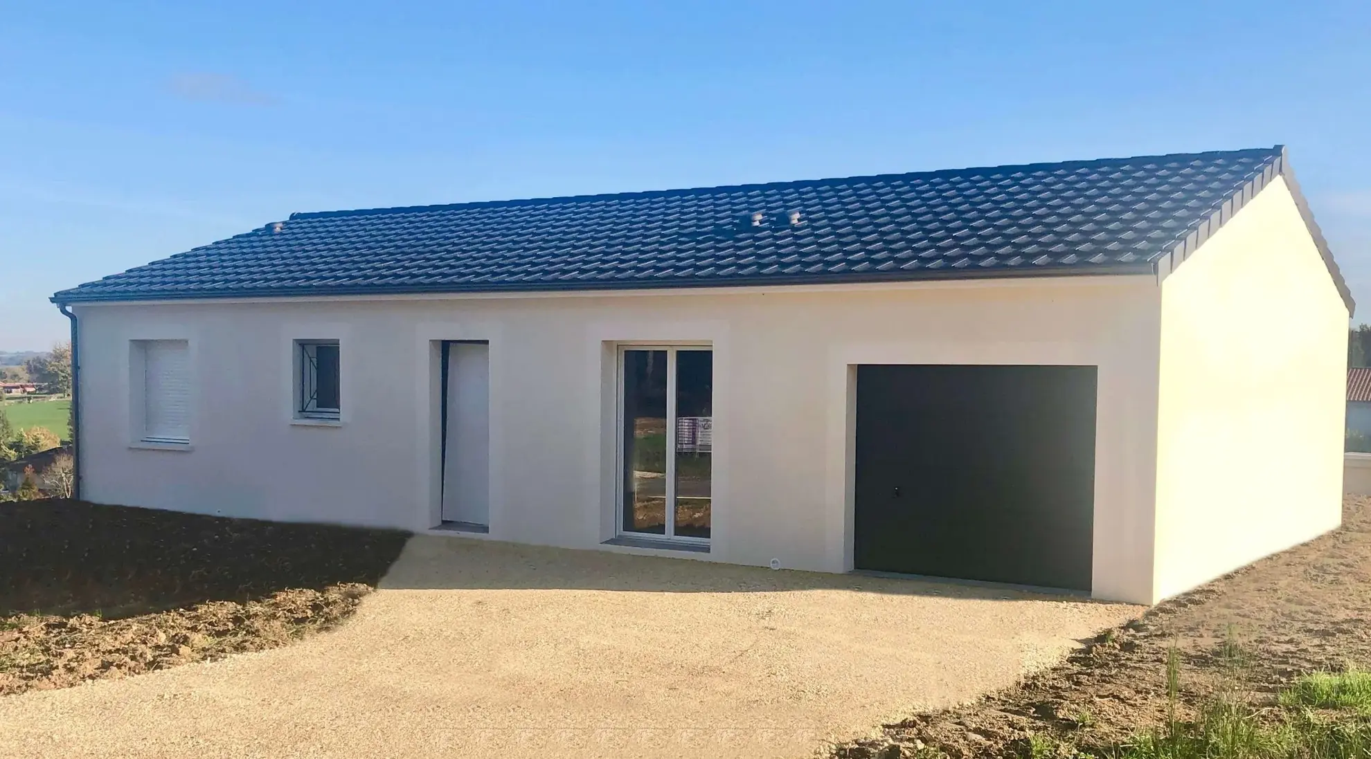 Maison neuve 4 pièces à Roiffieux avec 3 chambres et terrain de 500 m²