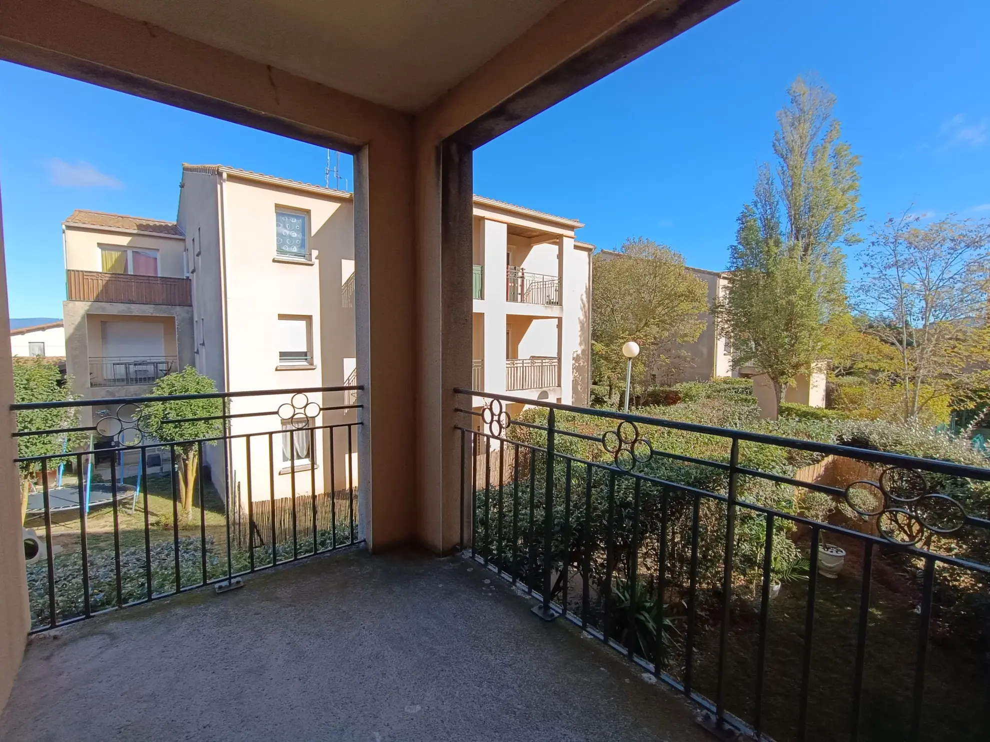 Appartement T3 lumineux de 60 m² avec terrasse à Carcassonne 