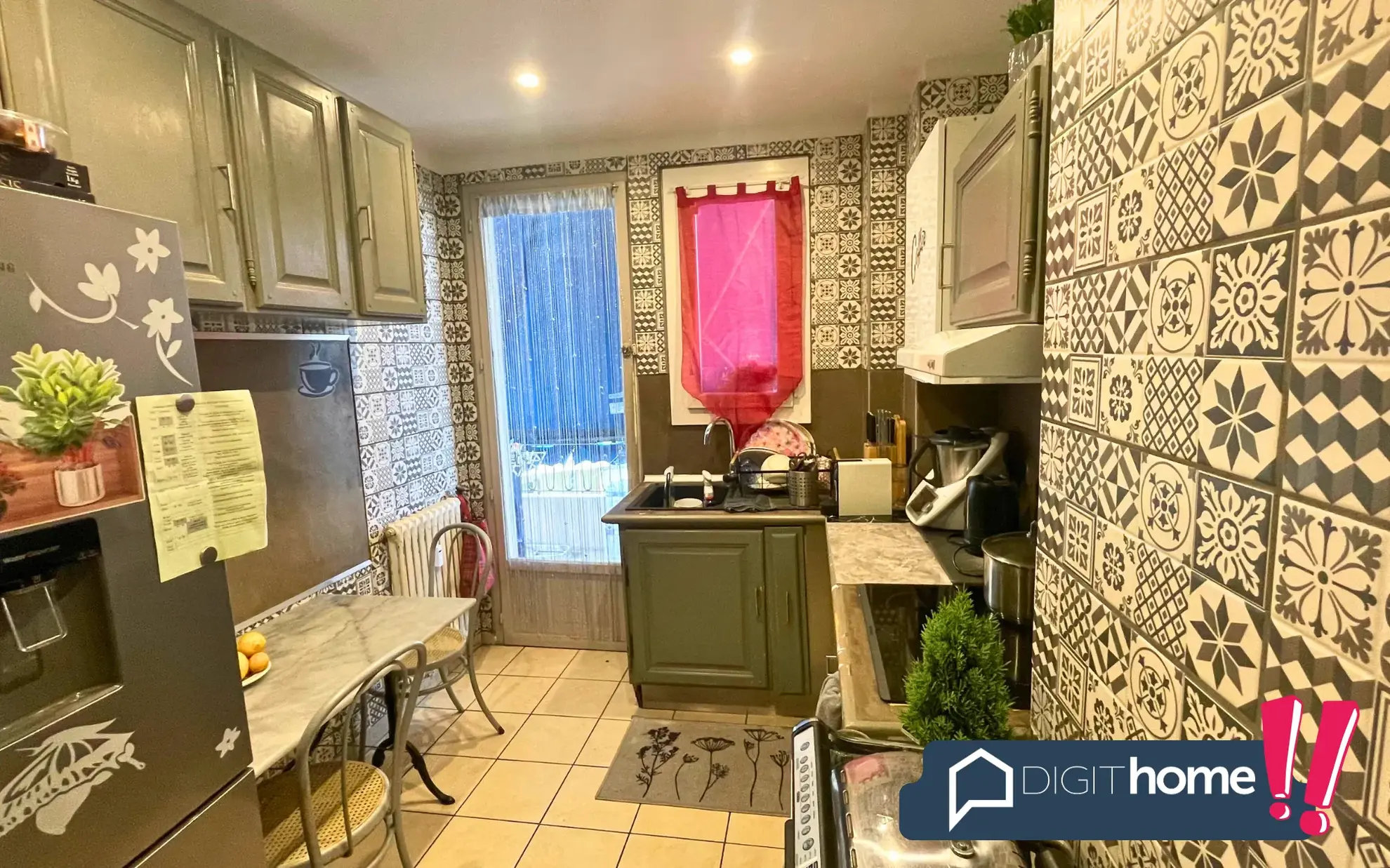 Appartement de 82 m² avec Balcon et Vue Mer au Cœur de Toulon 