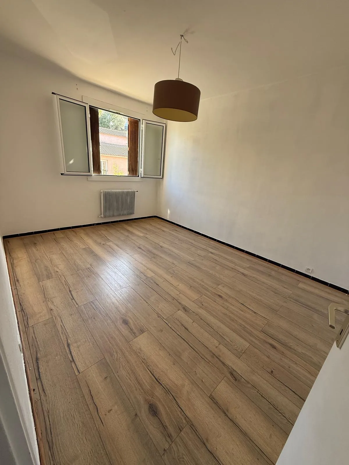 Appartement avec vue mer de 96 m² à Solenzara – 3 chambres, parking privé 