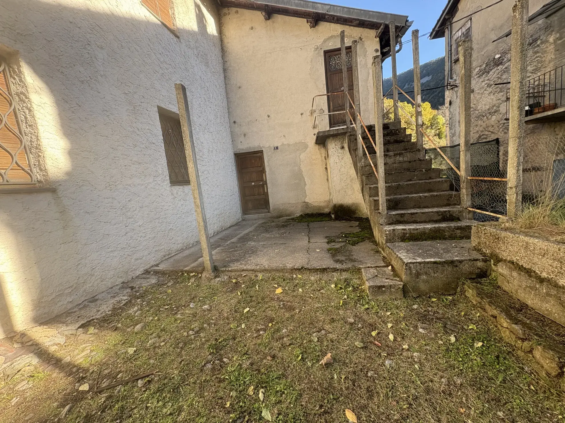 Maison de village à Fontan avec terrasse et 4 chambres à vendre