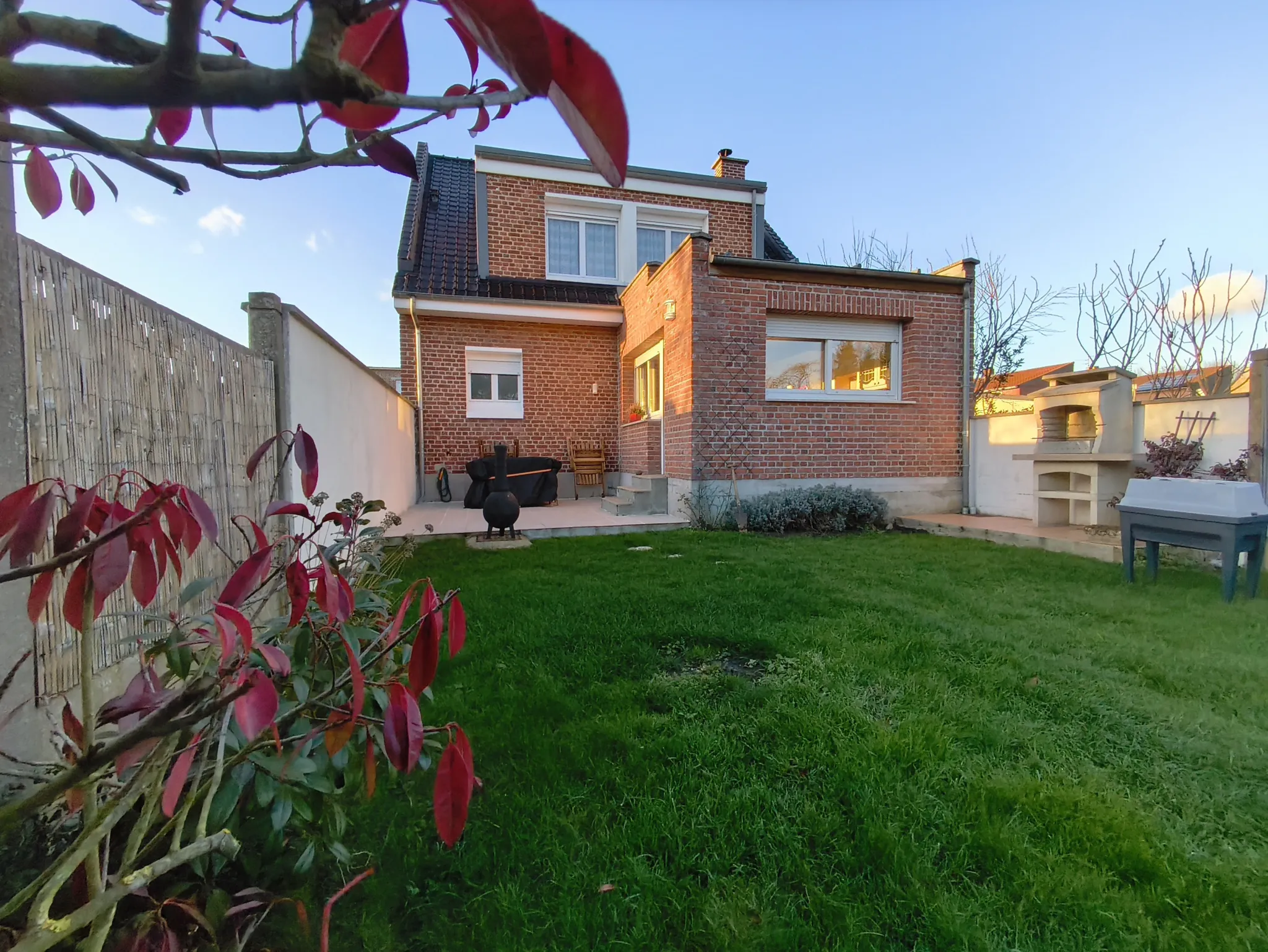 Maison individuelle rénovée avec 4 chambres à Henin-Beaumont