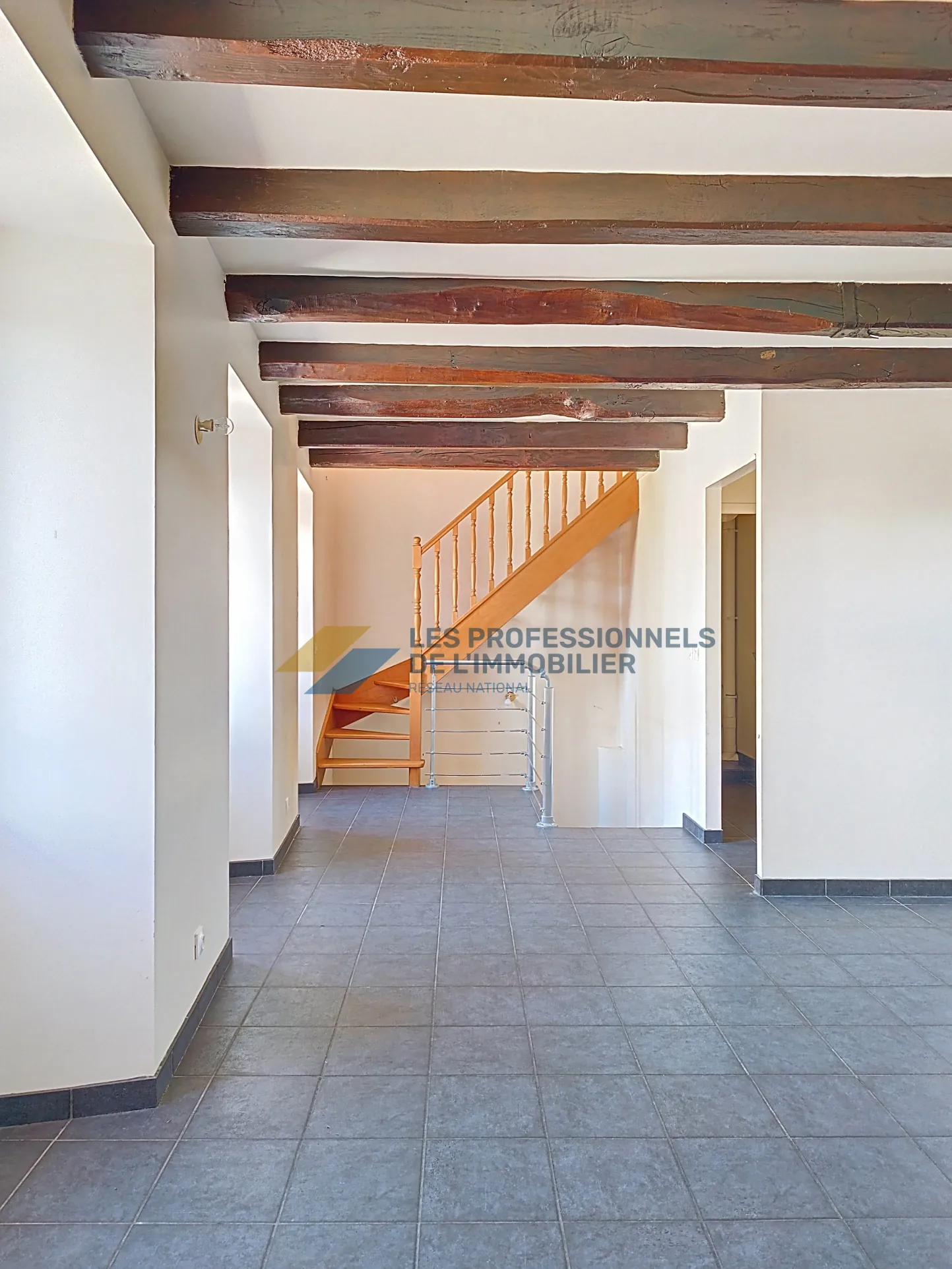 Immeuble mixte avec appartement duplex et local commercial à Nivillac