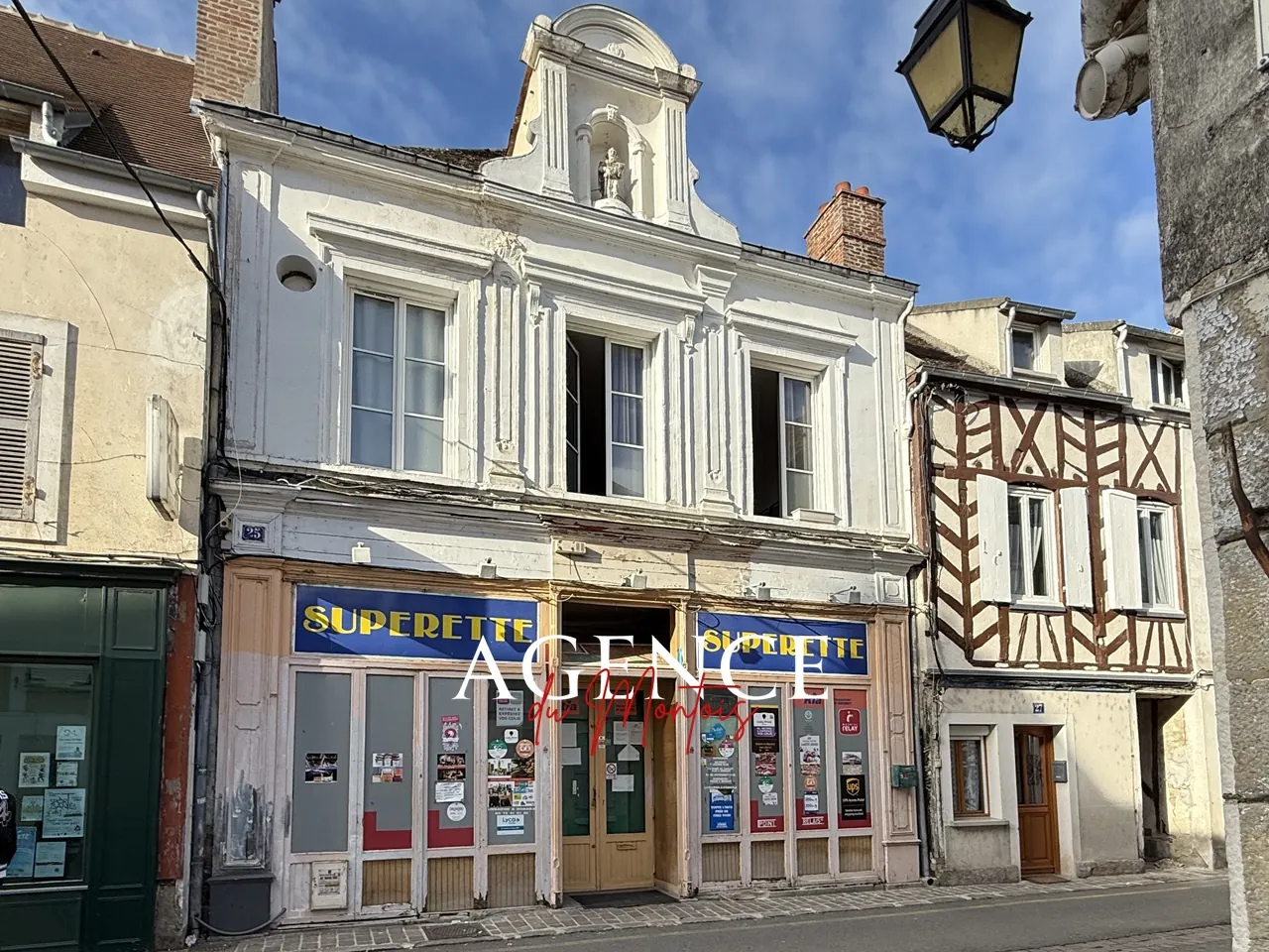 Immeuble de rapport à Bray-sur-Seine – Opportunité d’investissement en plein centre