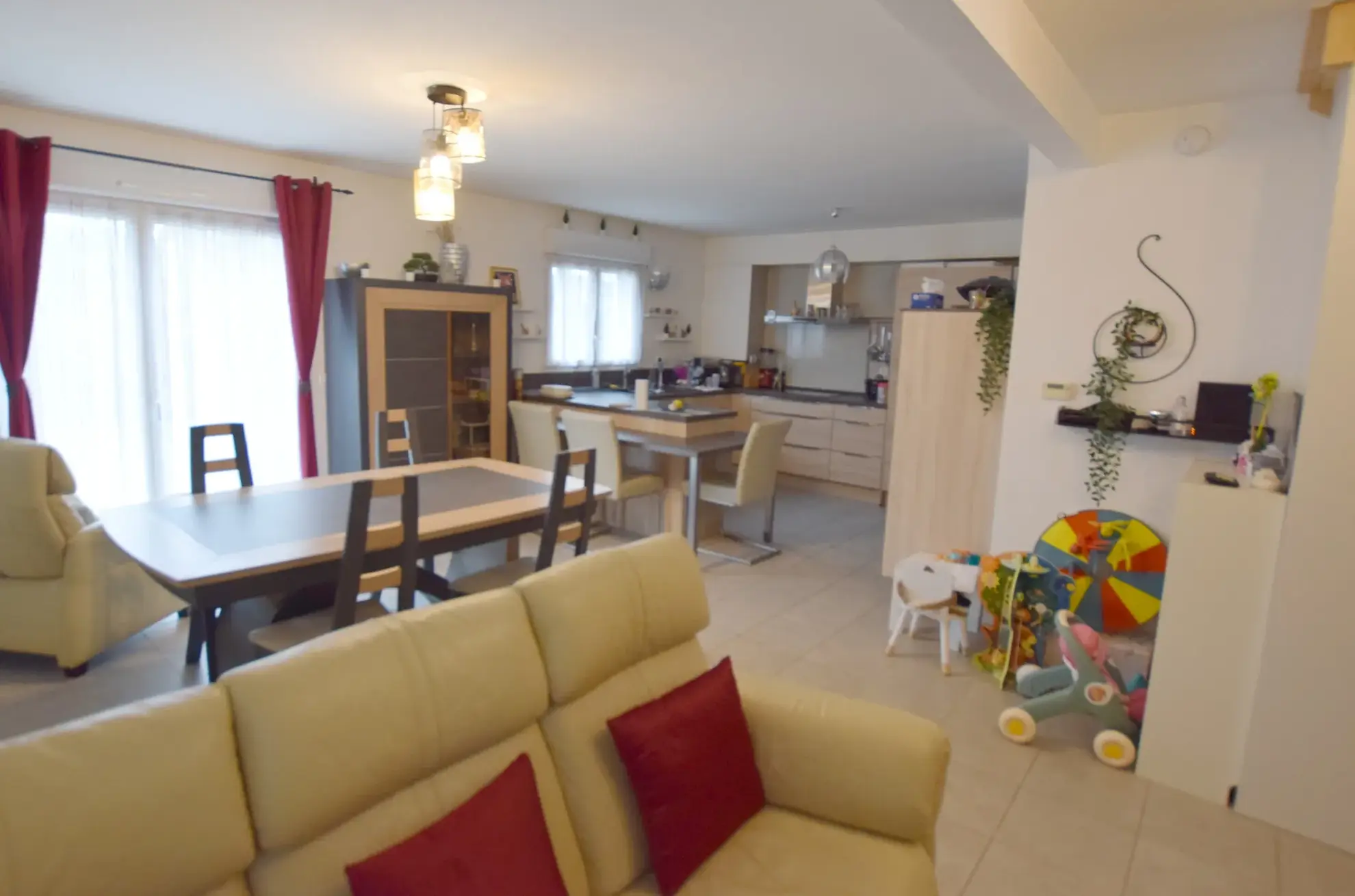 Superbe maison de ville contemporaine à Bavans avec jardin et garage 