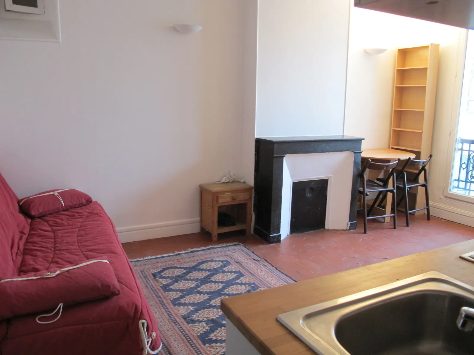 Studio à vendre Paris 15 proche Gare Montparnasse, rénové, avec cheminée et faibles charges